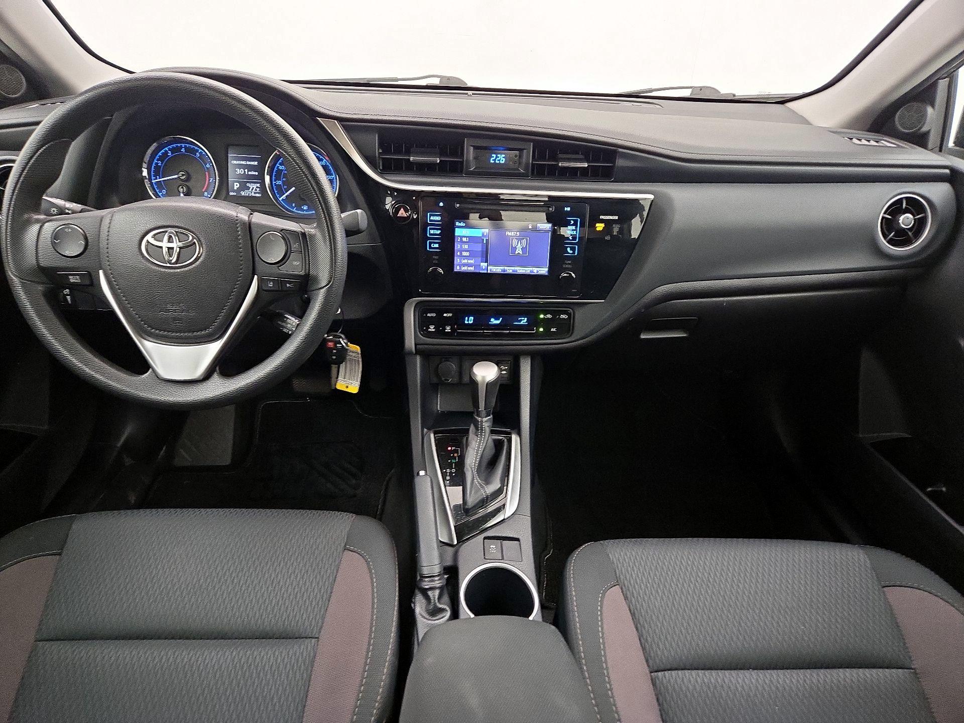 Thumbnail: 2017 Toyota Corolla - 9
