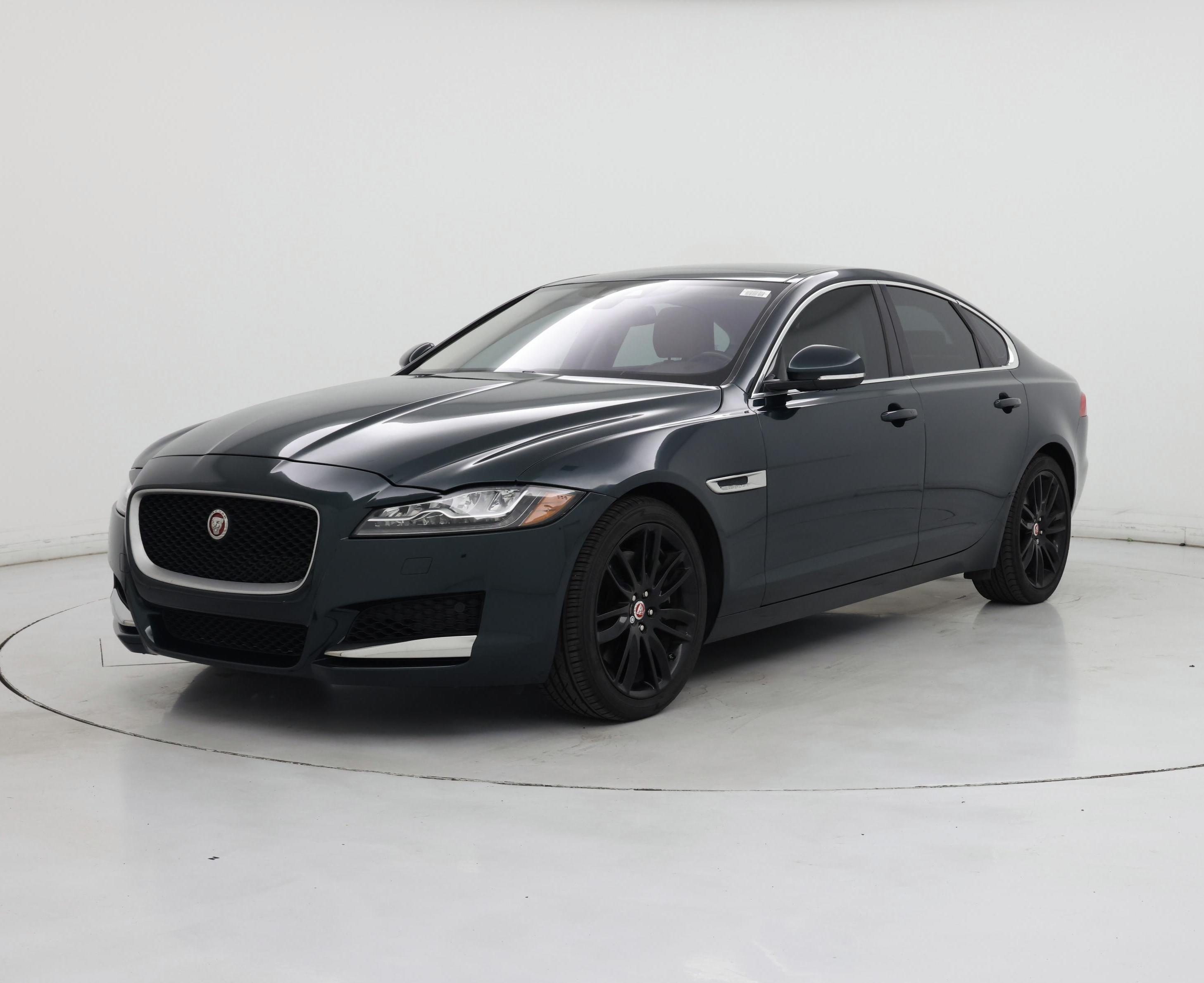 Thumbnail: 2017 Jaguar XF - 4