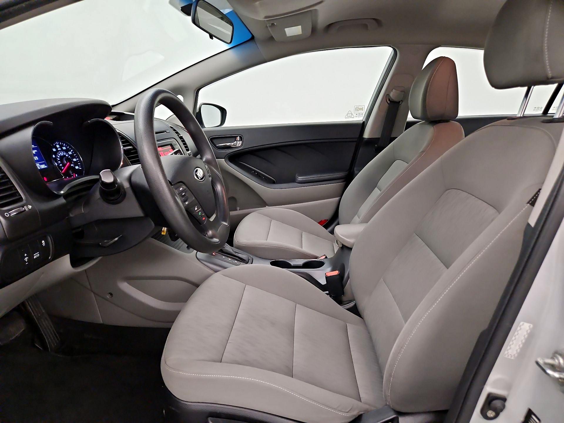 Thumbnail: 2016 Kia Forte - 11