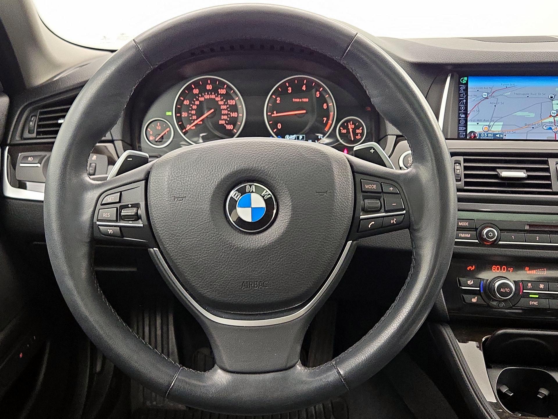 Thumbnail: 2016 BMW 5 Series - 10