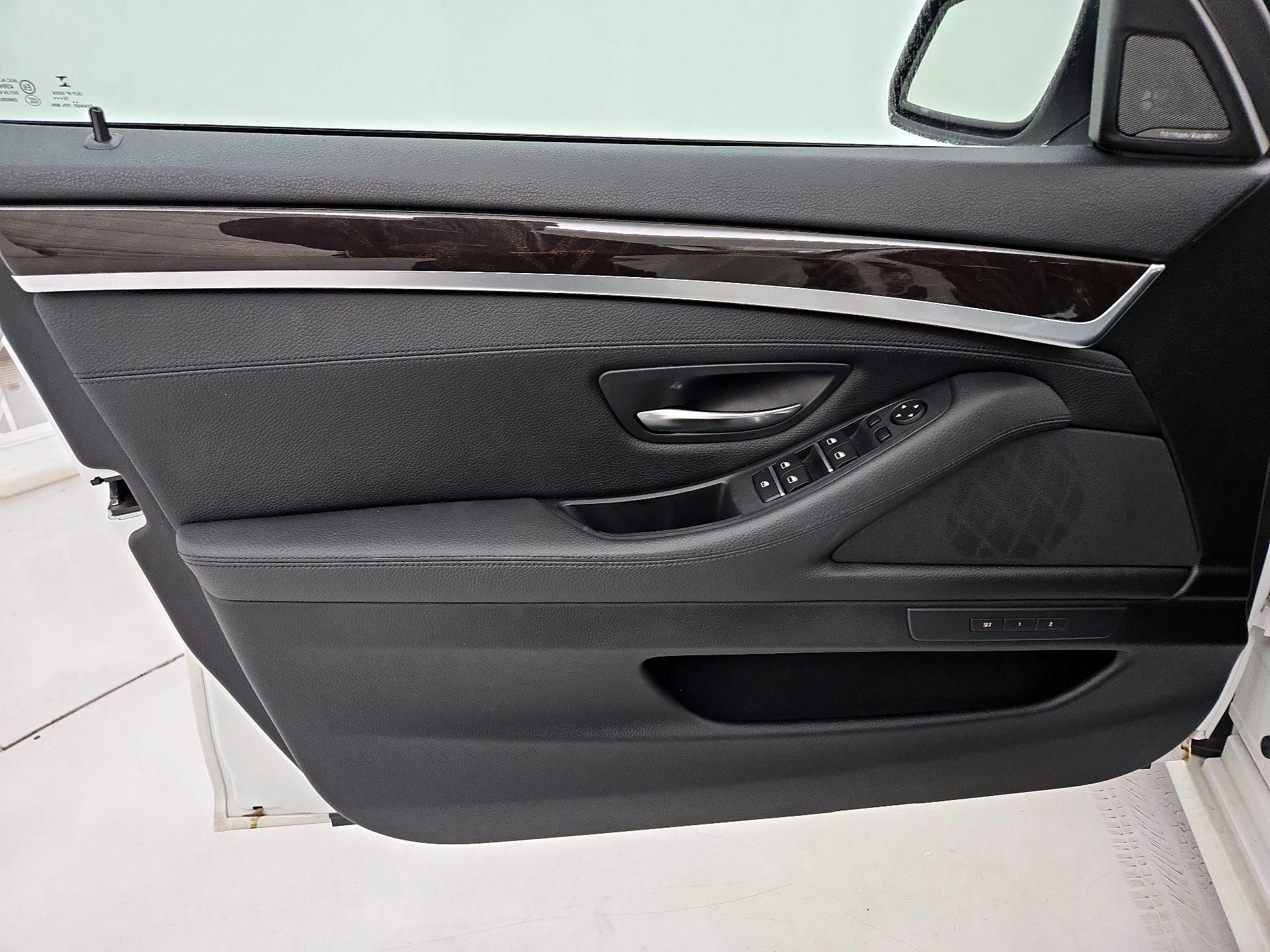 Thumbnail: 2016 BMW 5 Series - 12