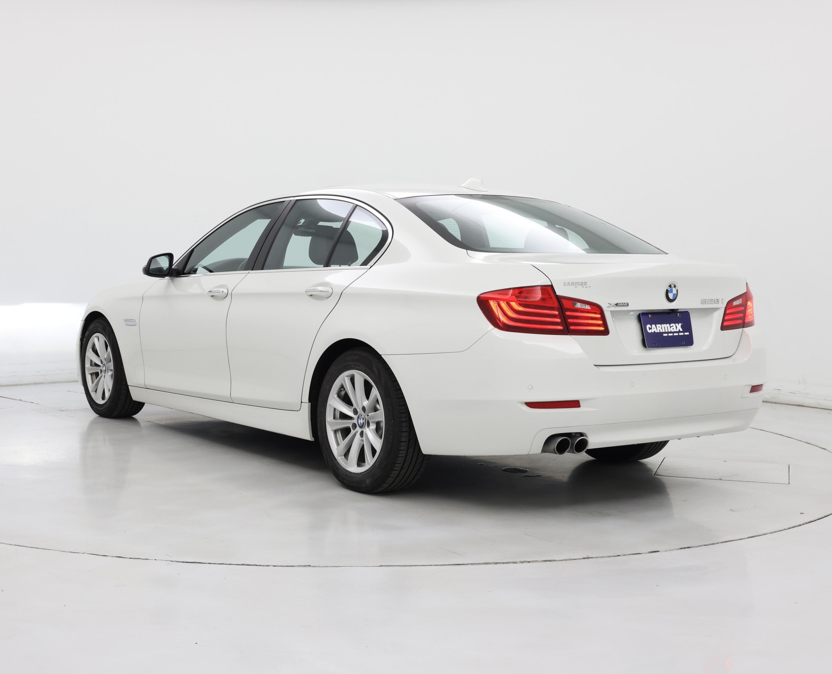 Thumbnail: 2016 BMW 5 Series - 2
