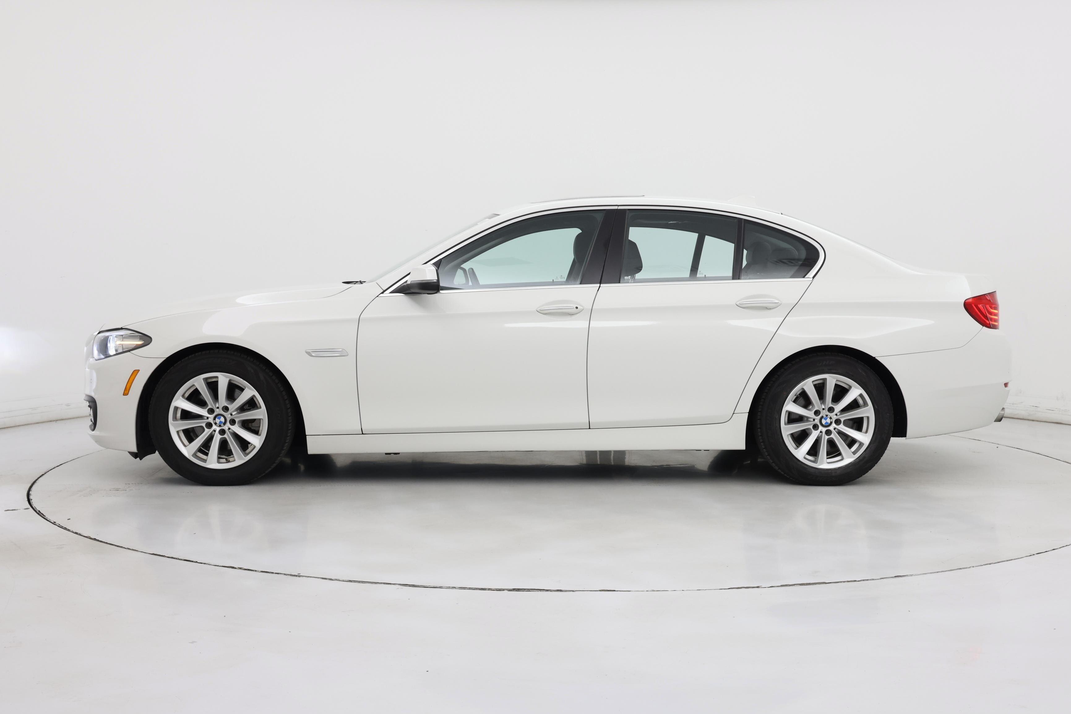 Thumbnail: 2016 BMW 5 Series - 3