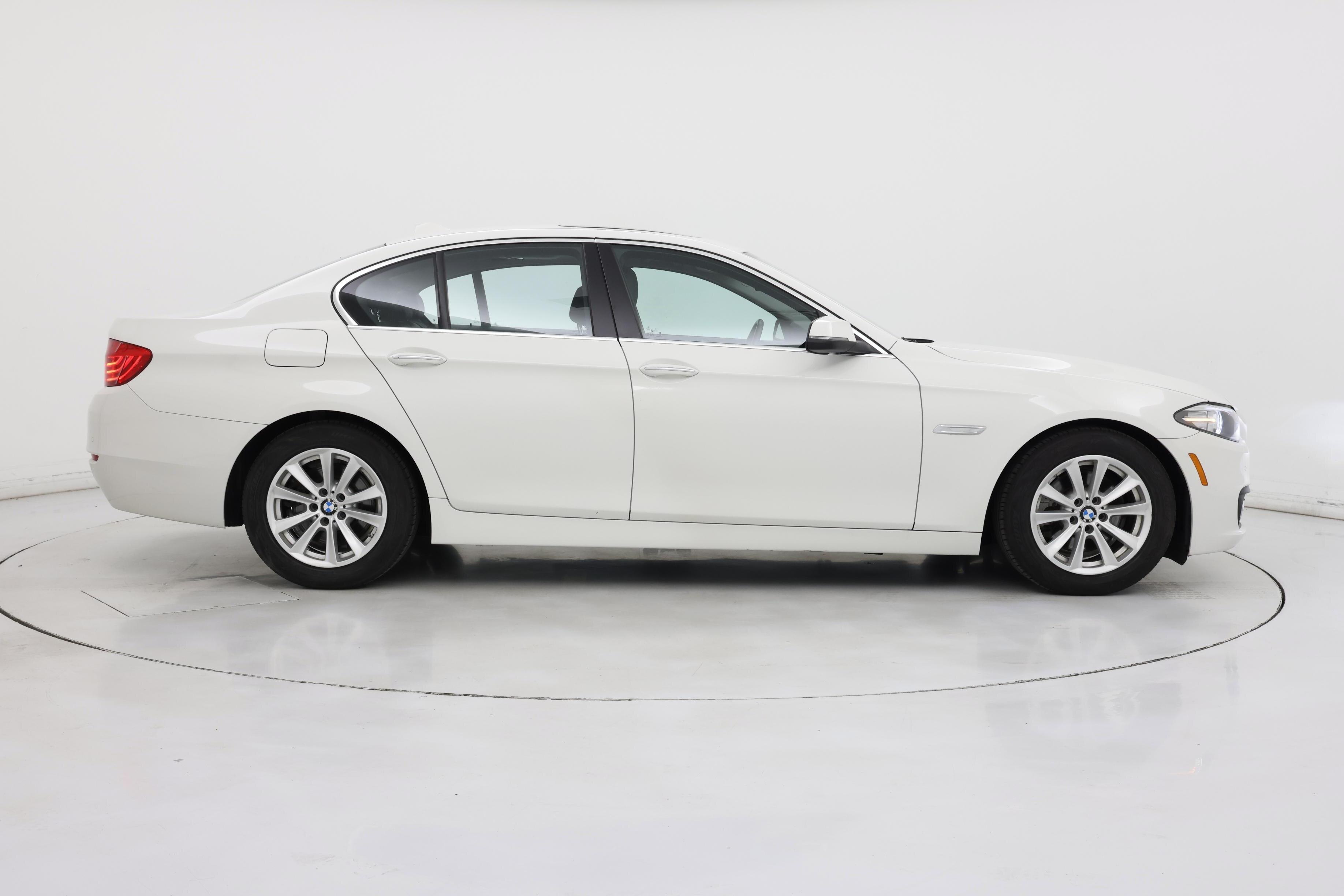 Thumbnail: 2016 BMW 5 Series - 7