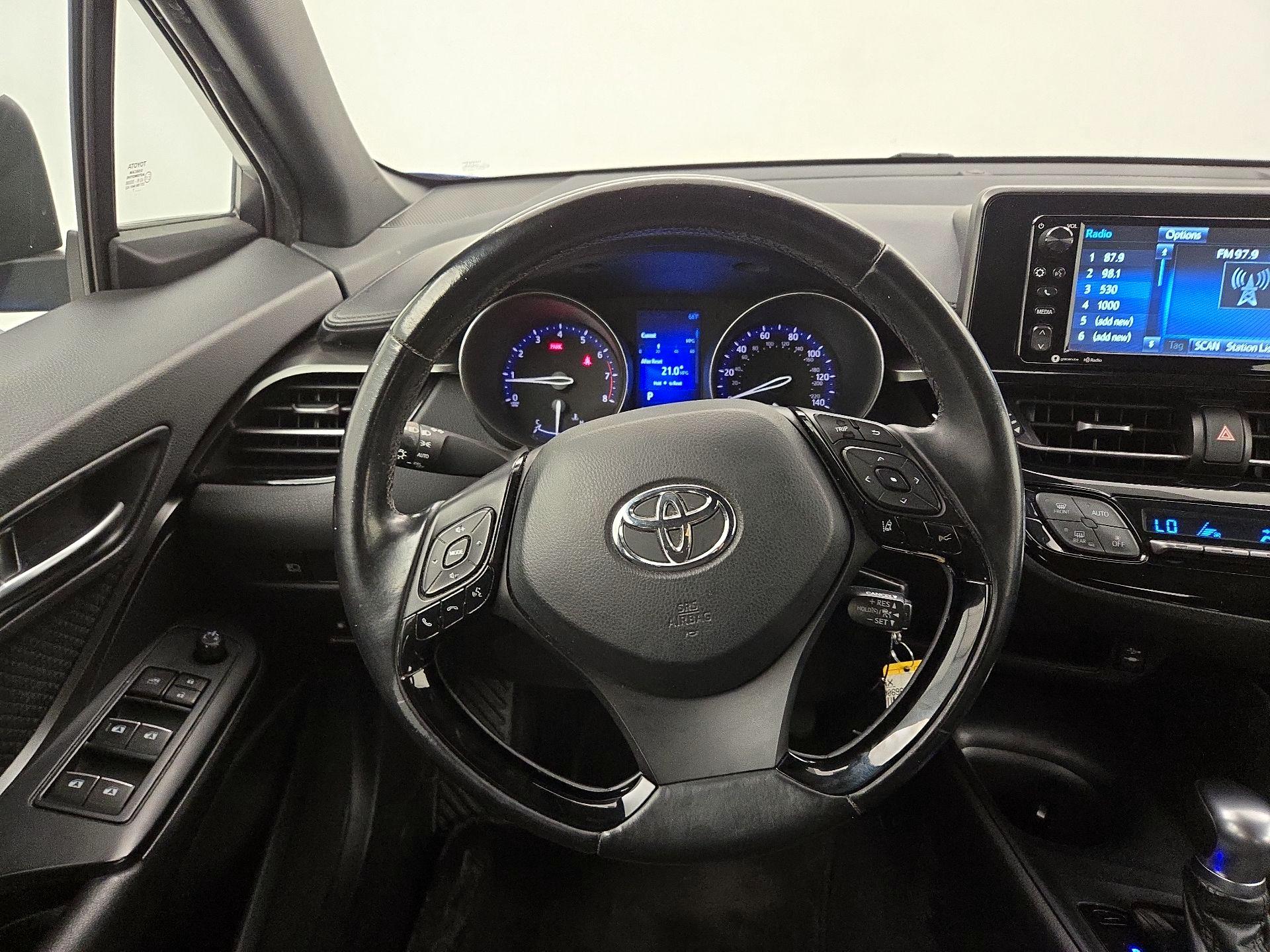 Thumbnail: 2018 Toyota C-HR - 10