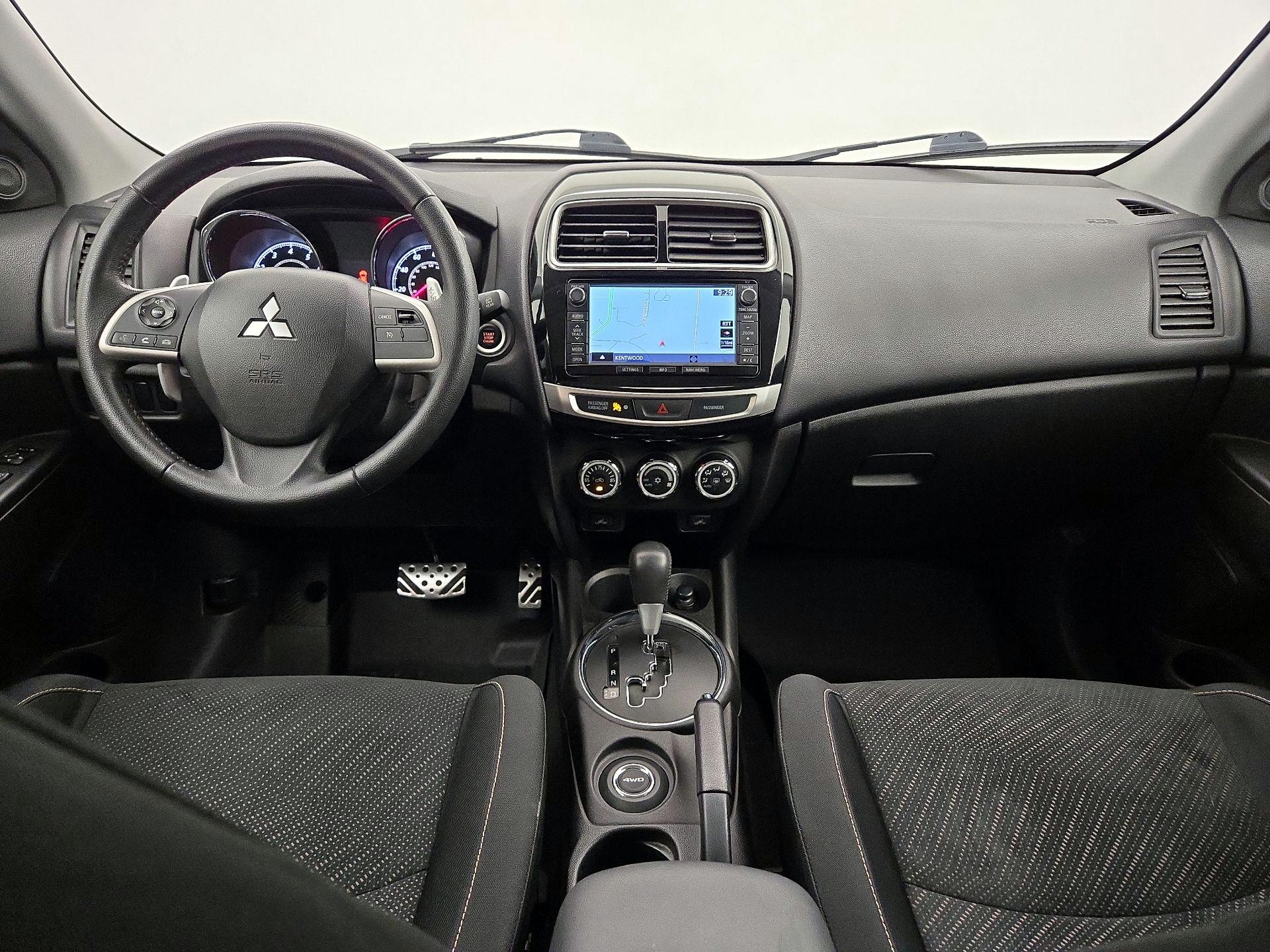 Thumbnail: 2015 Mitsubishi Outlander Sport - 9