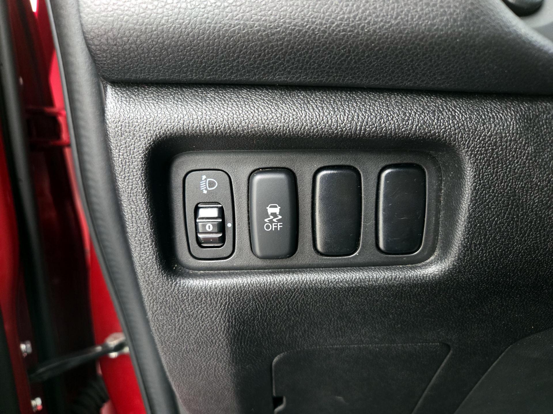Thumbnail: 2015 Mitsubishi Outlander Sport - 13