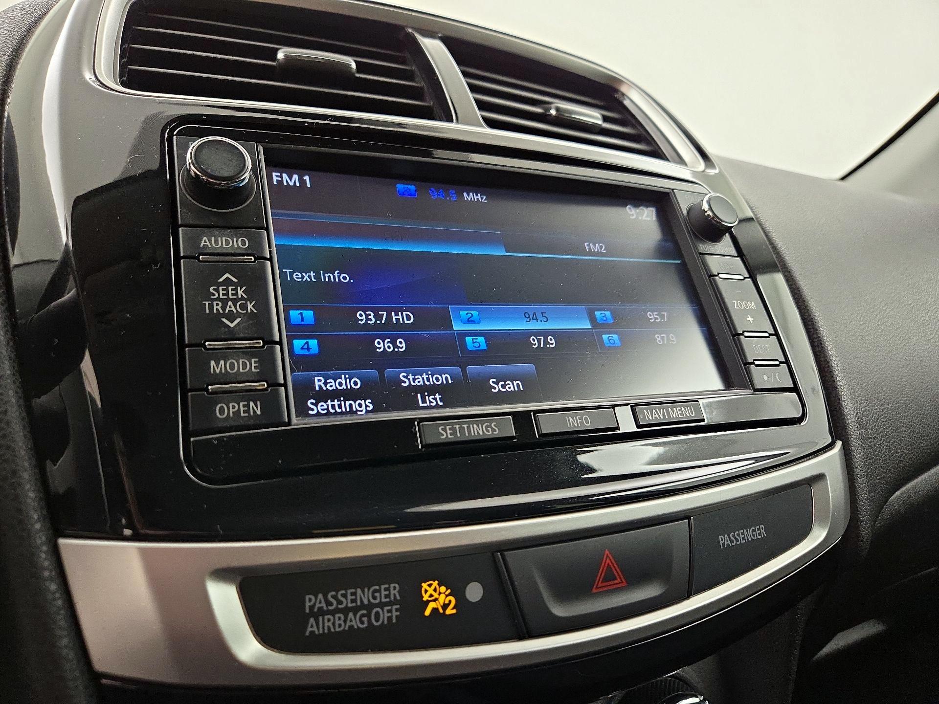 Thumbnail: 2015 Mitsubishi Outlander Sport - 16