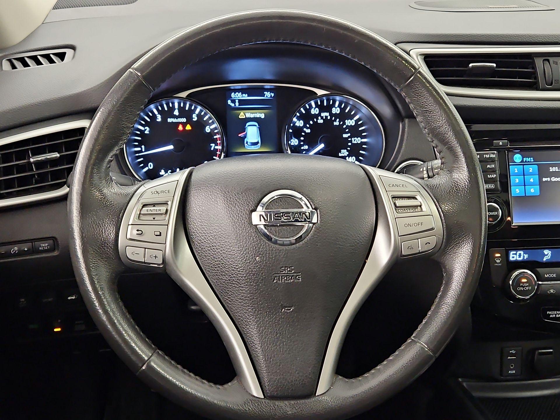 Thumbnail: 2016 Nissan Rogue - 10