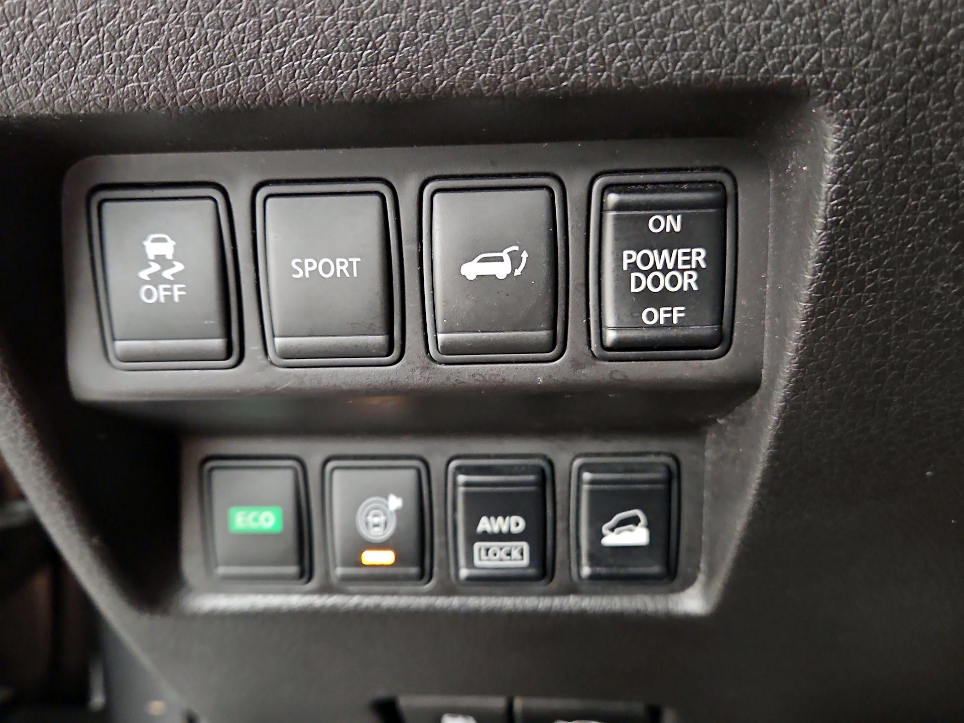 Thumbnail: 2016 Nissan Rogue - 13