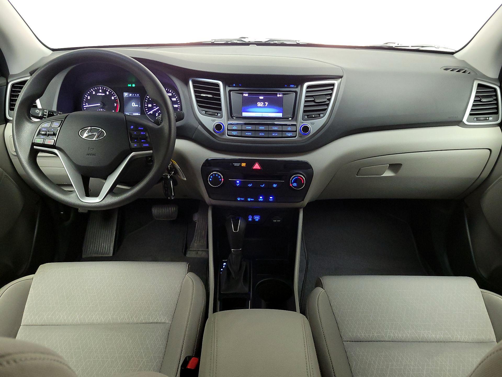 Thumbnail: 2016 Hyundai Tucson - 9