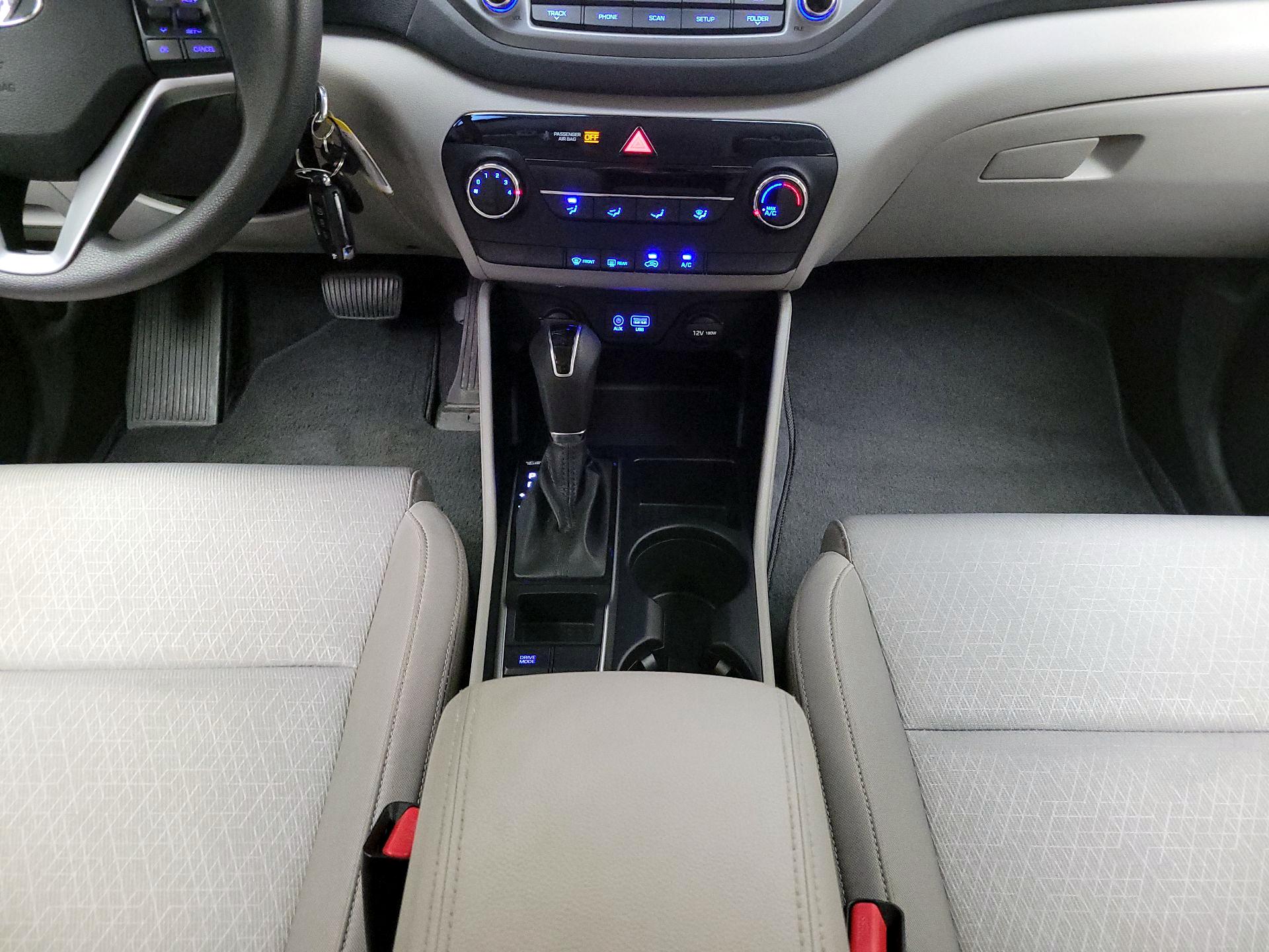 Thumbnail: 2016 Hyundai Tucson - 17