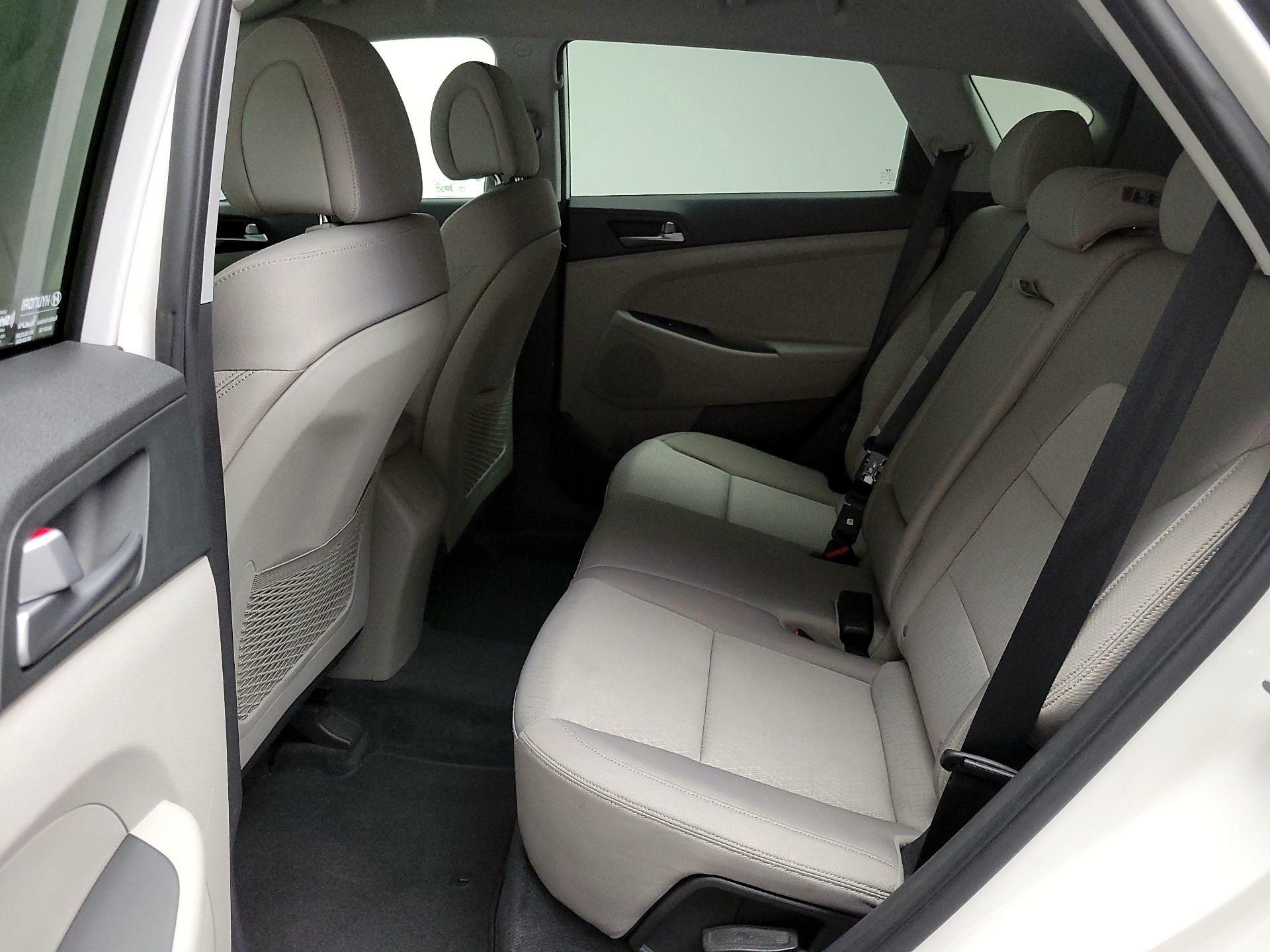 Thumbnail: 2016 Hyundai Tucson - 19