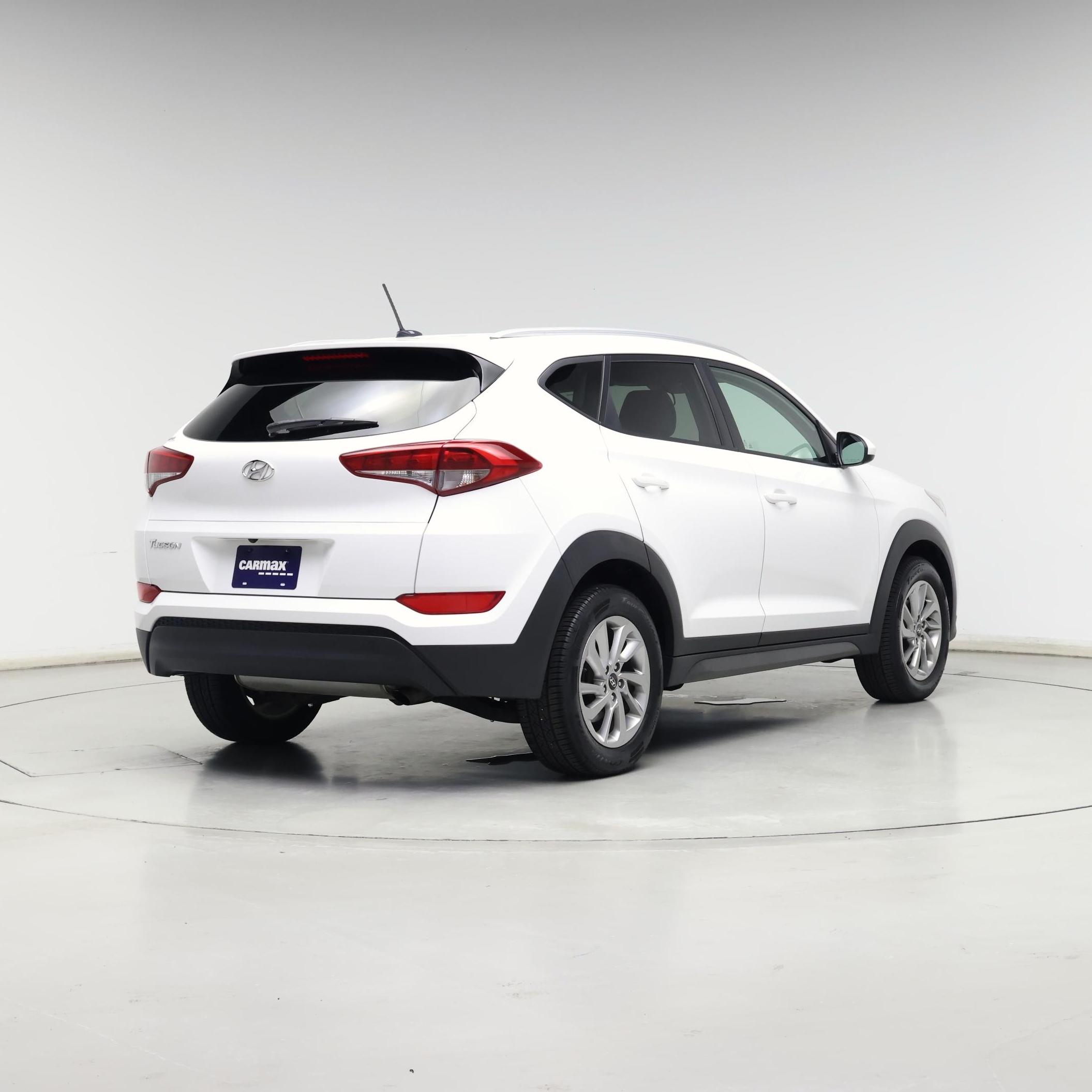 Thumbnail: 2016 Hyundai Tucson - 8