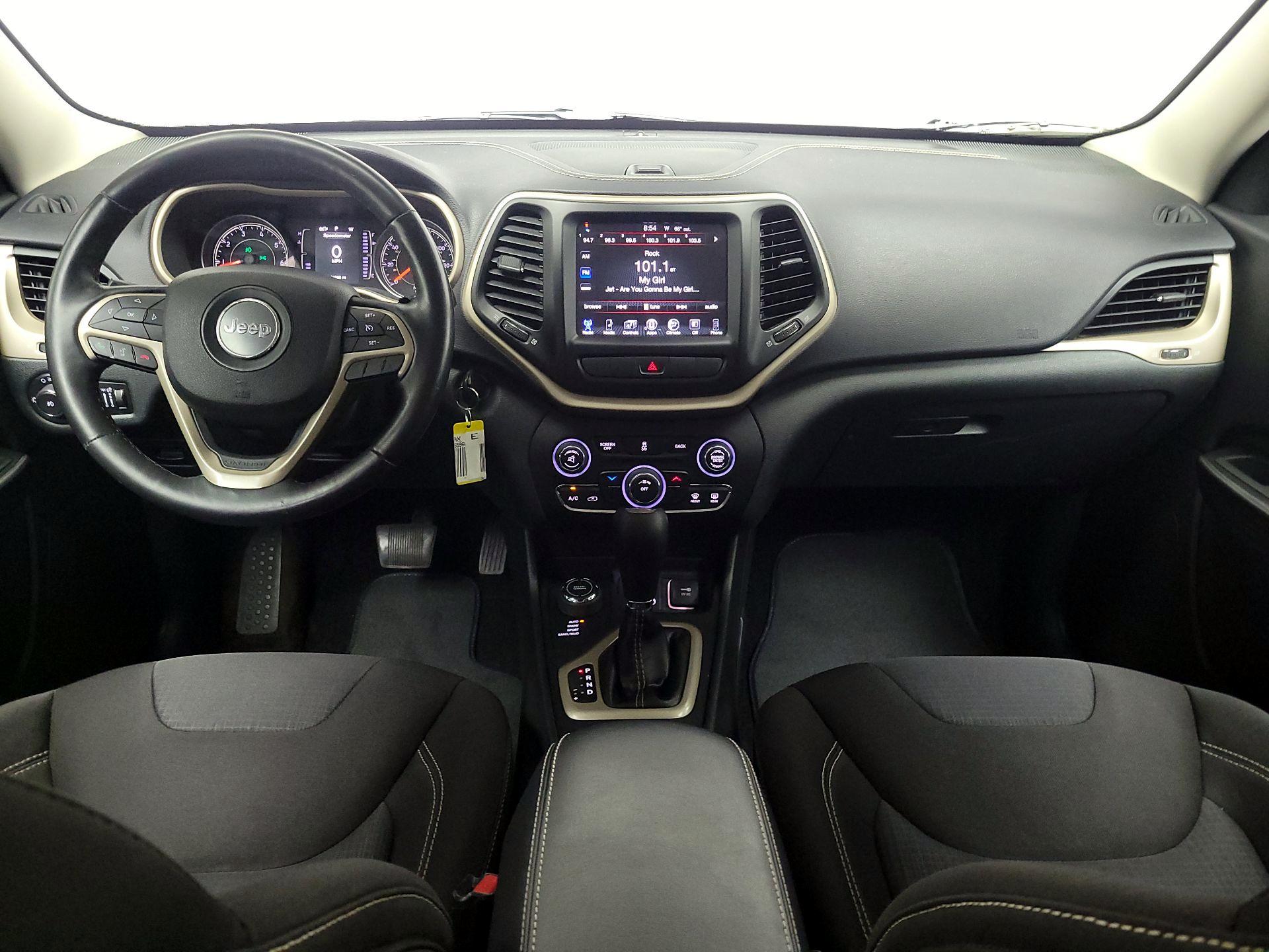Thumbnail: 2015 Jeep Cherokee - 9