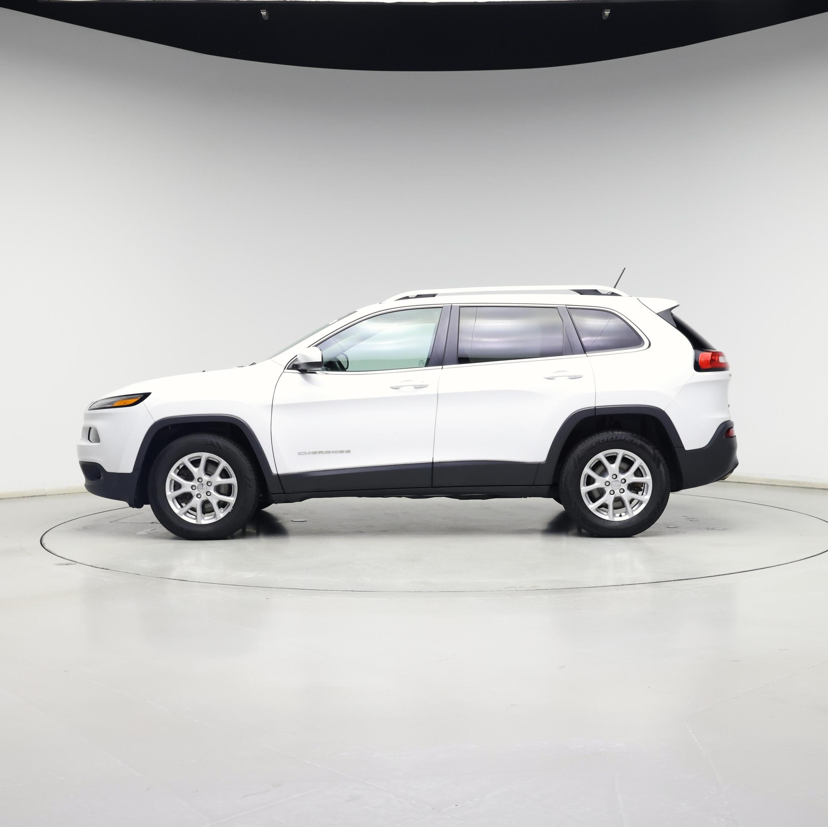 Thumbnail: 2015 Jeep Cherokee - 3