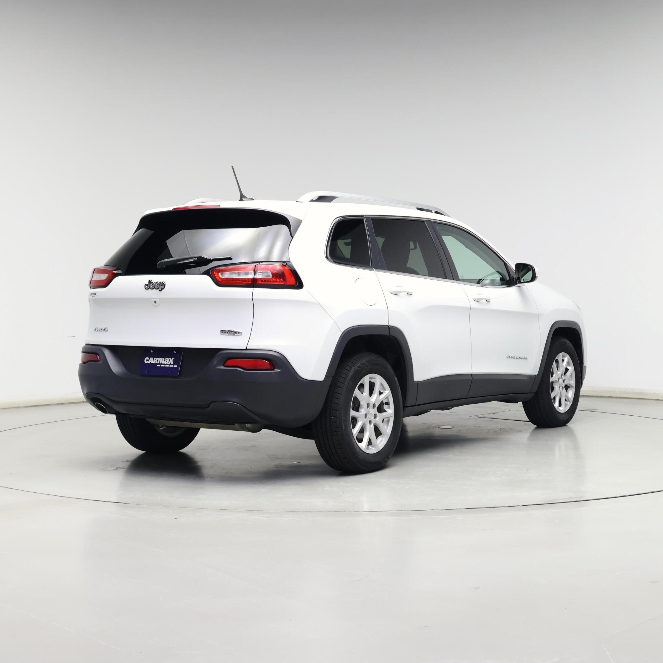 Thumbnail: 2015 Jeep Cherokee - 8