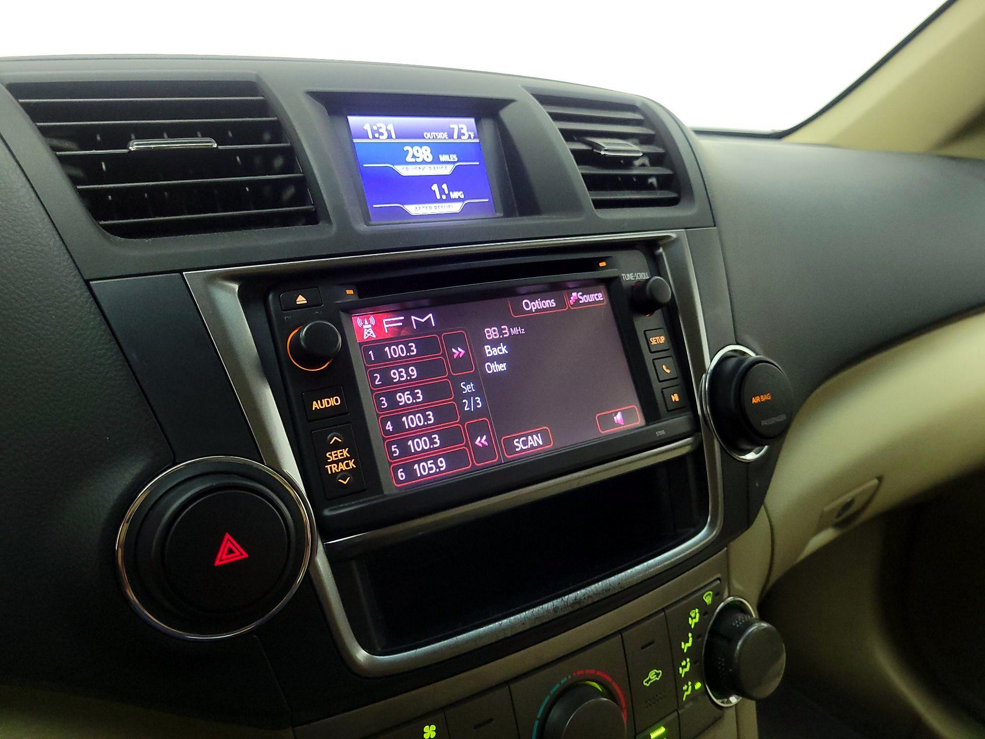 Thumbnail: 2013 Toyota Highlander - 15