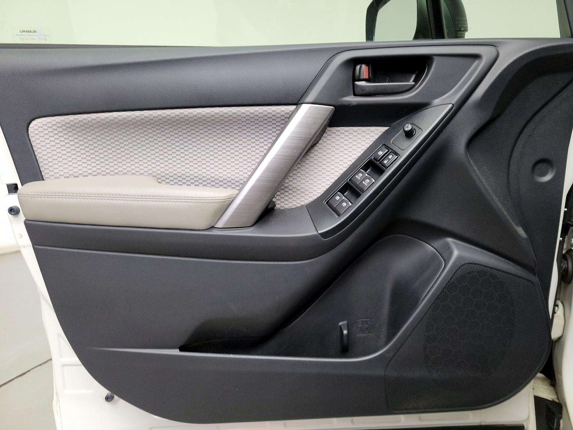 Thumbnail: 2017 Subaru Forester - 12