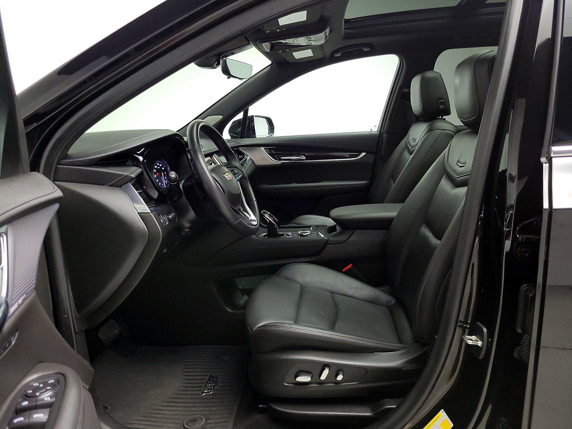 Thumbnail: 2020 Cadillac XT6 - 11