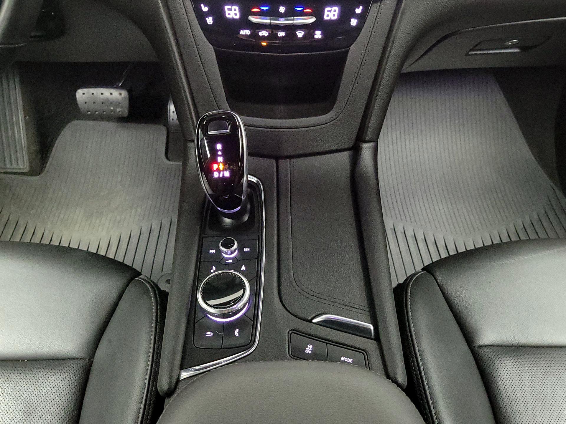 Thumbnail: 2020 Cadillac XT6 - 18