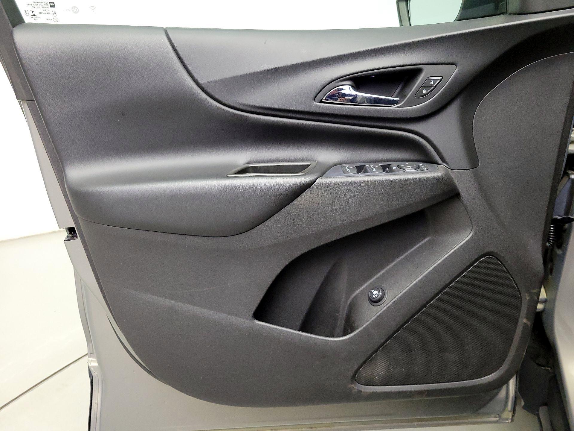 Thumbnail: 2018 Chevrolet Equinox - 12
