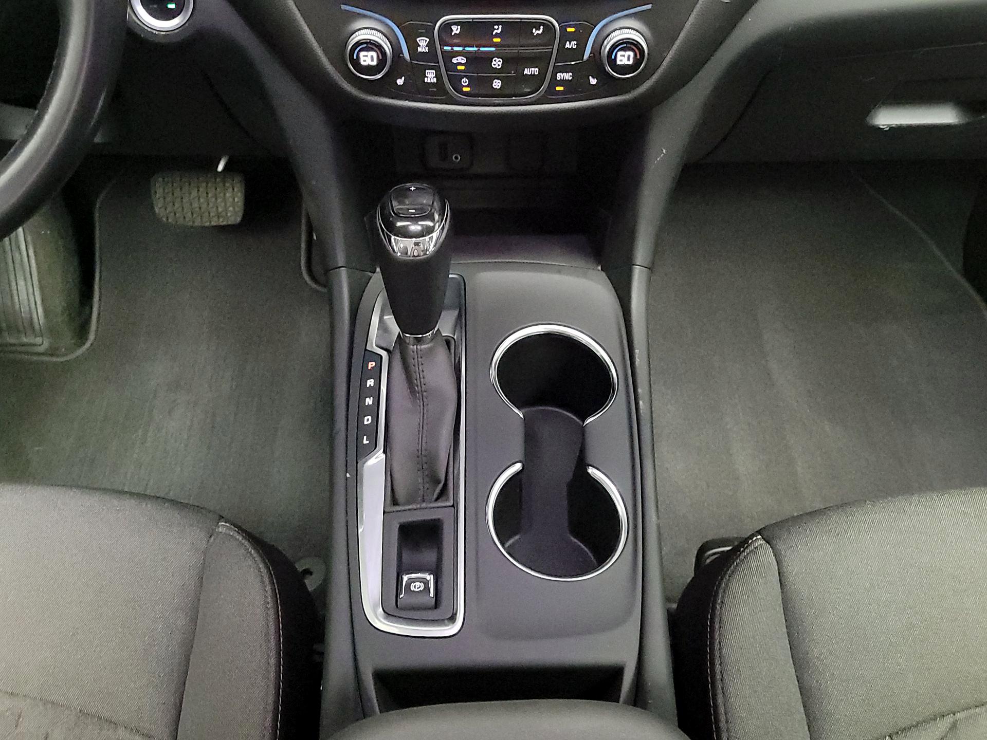 Thumbnail: 2018 Chevrolet Equinox - 17