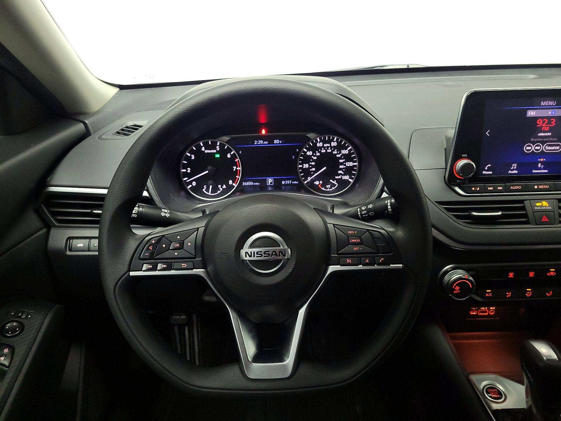 Thumbnail: 2020 Nissan Altima - 10