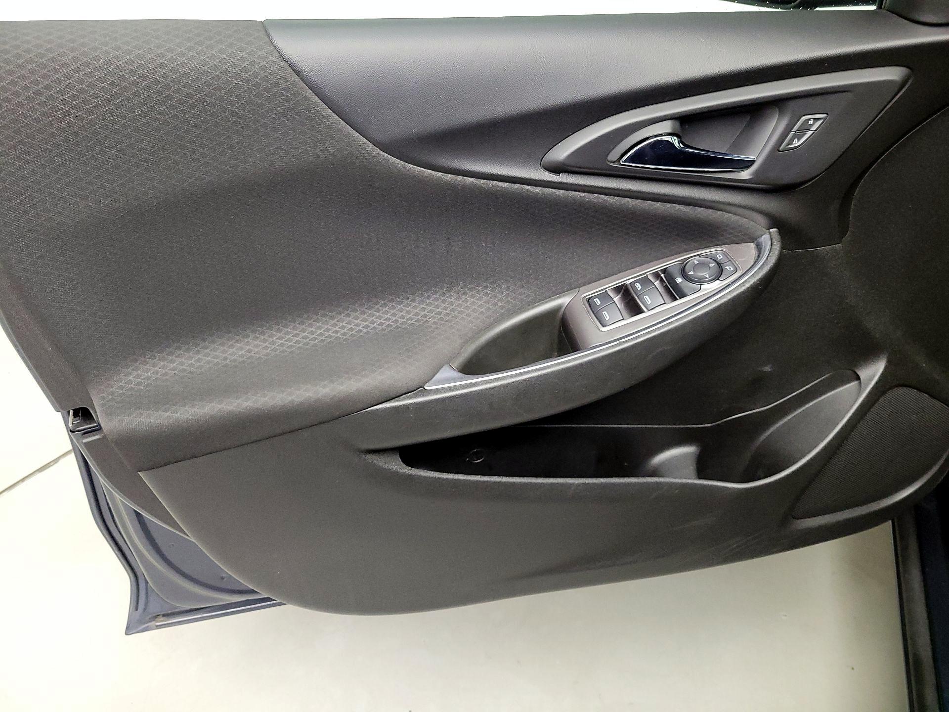 Thumbnail: 2019 Chevrolet Malibu - 12