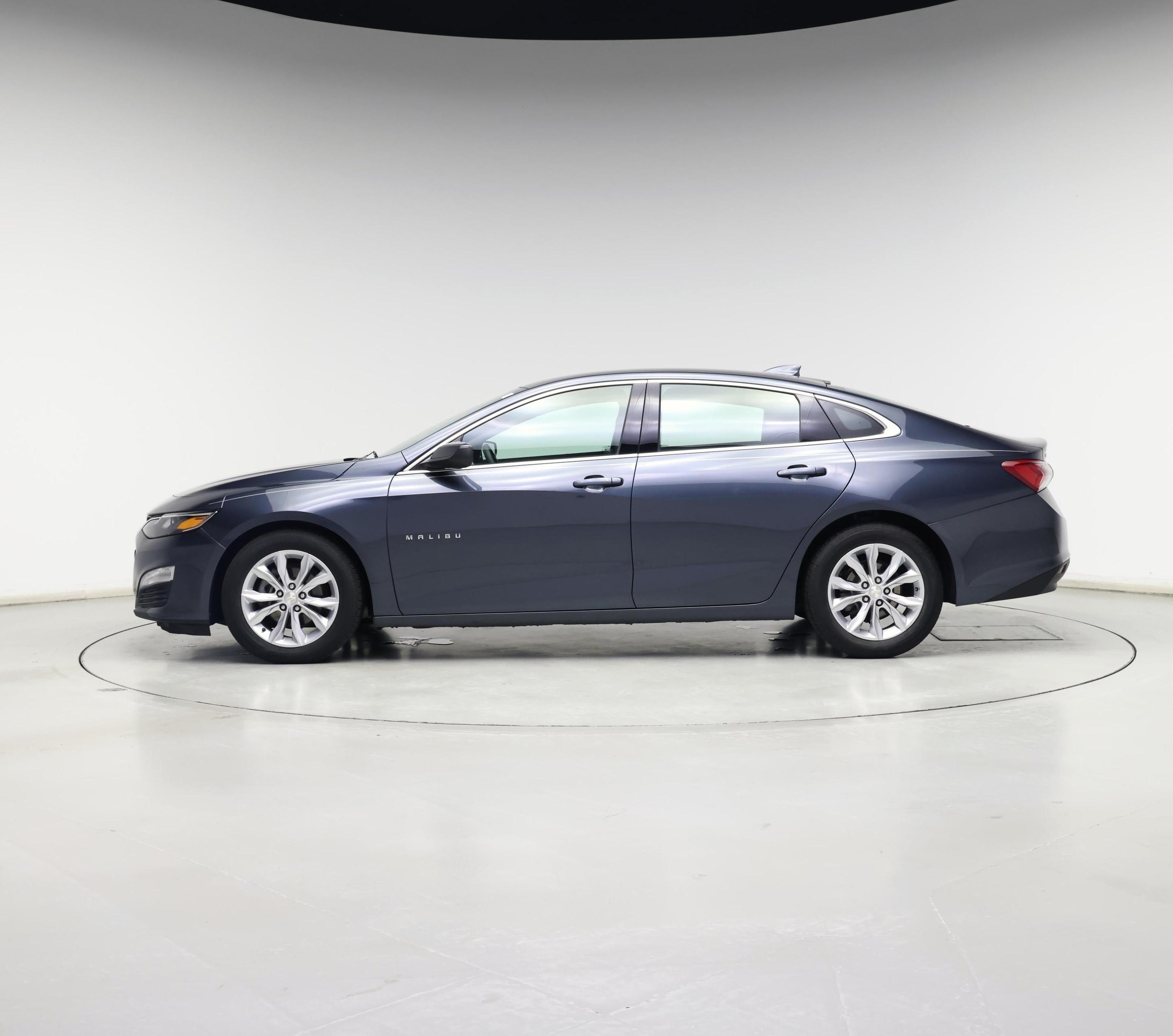 Thumbnail: 2019 Chevrolet Malibu - 3