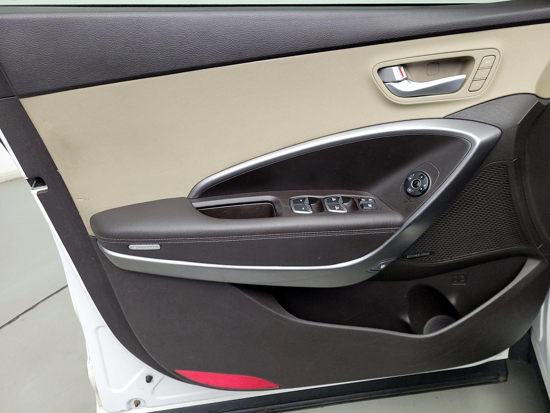 Thumbnail: 2015 Hyundai Santa Fe - 12