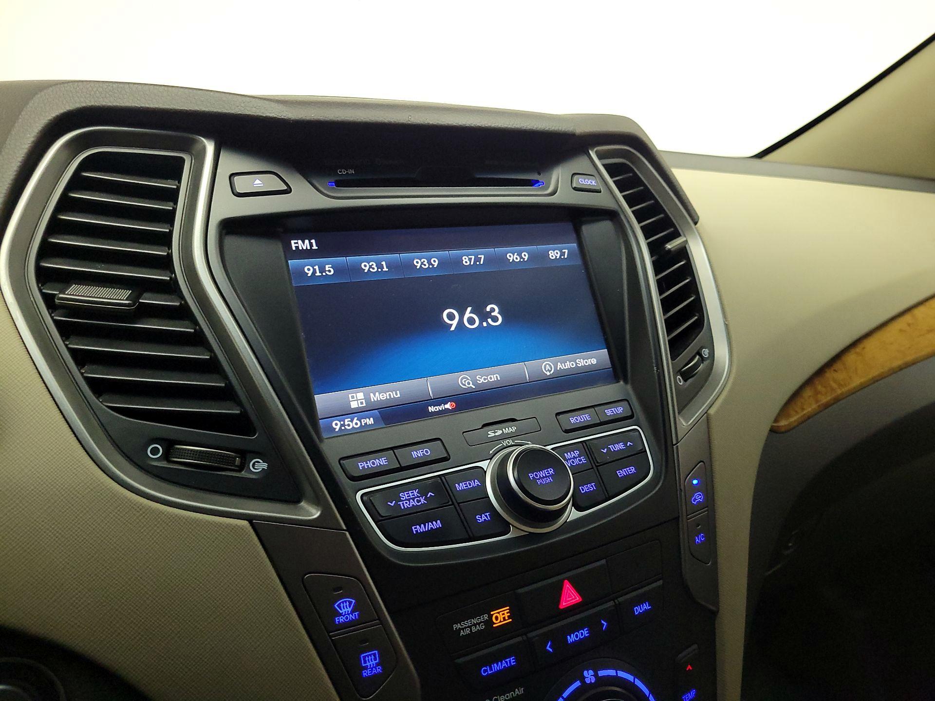 Thumbnail: 2015 Hyundai Santa Fe - 16