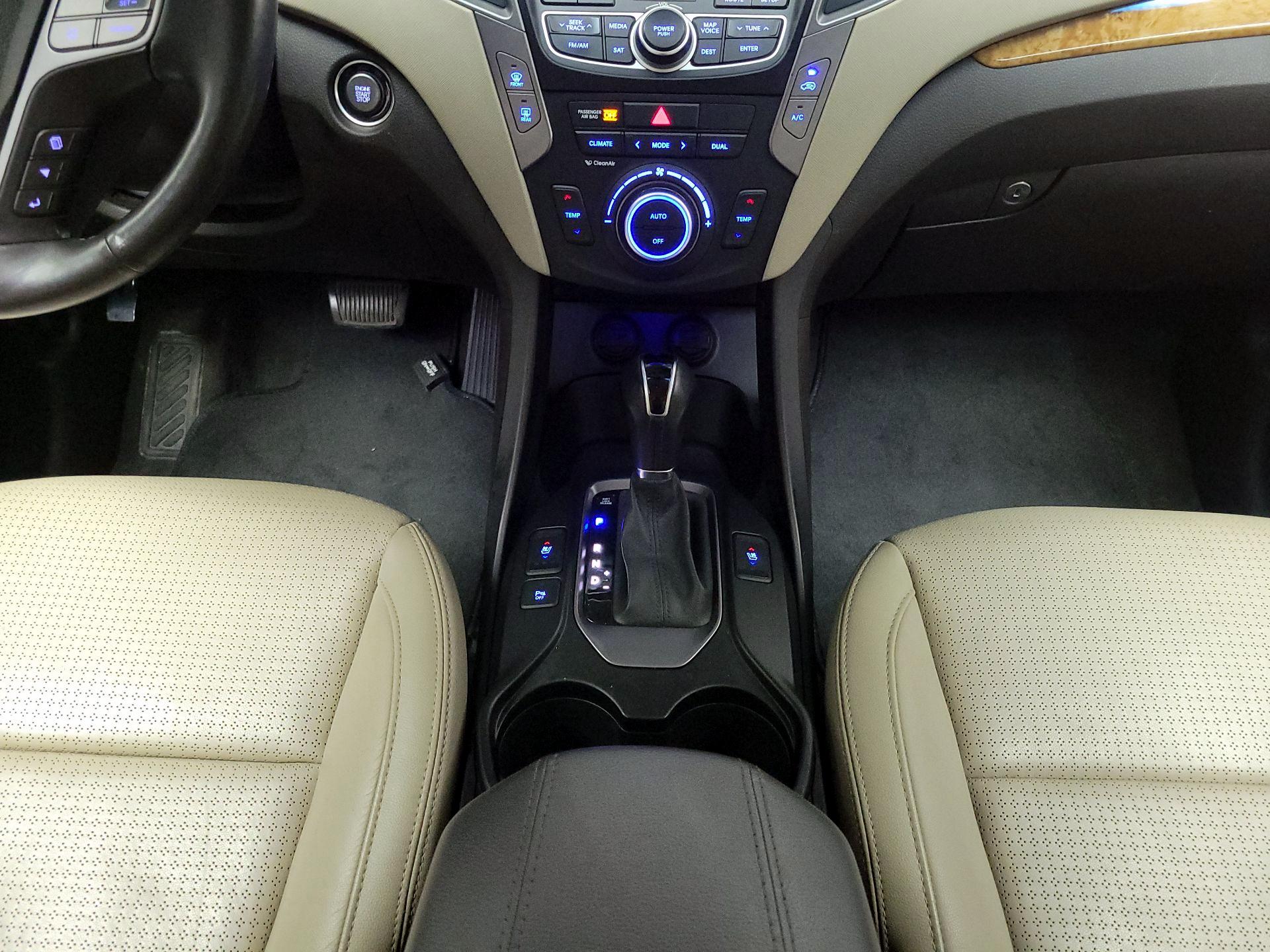 Thumbnail: 2015 Hyundai Santa Fe - 18