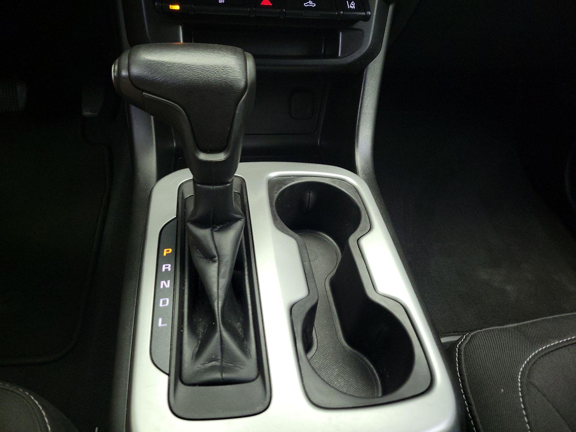 Thumbnail: 2021 Chevrolet Colorado - 17