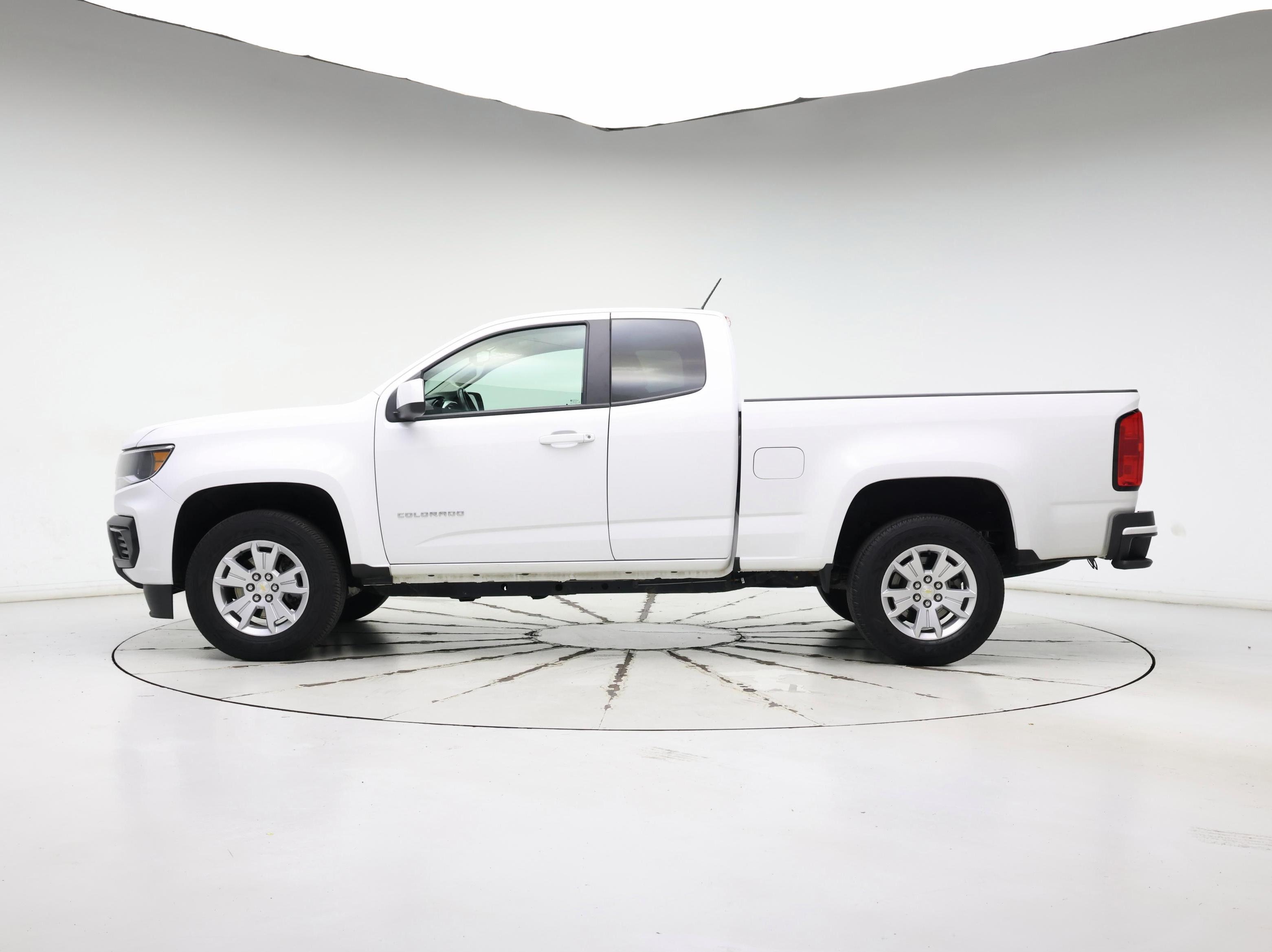 Thumbnail: 2021 Chevrolet Colorado - 3