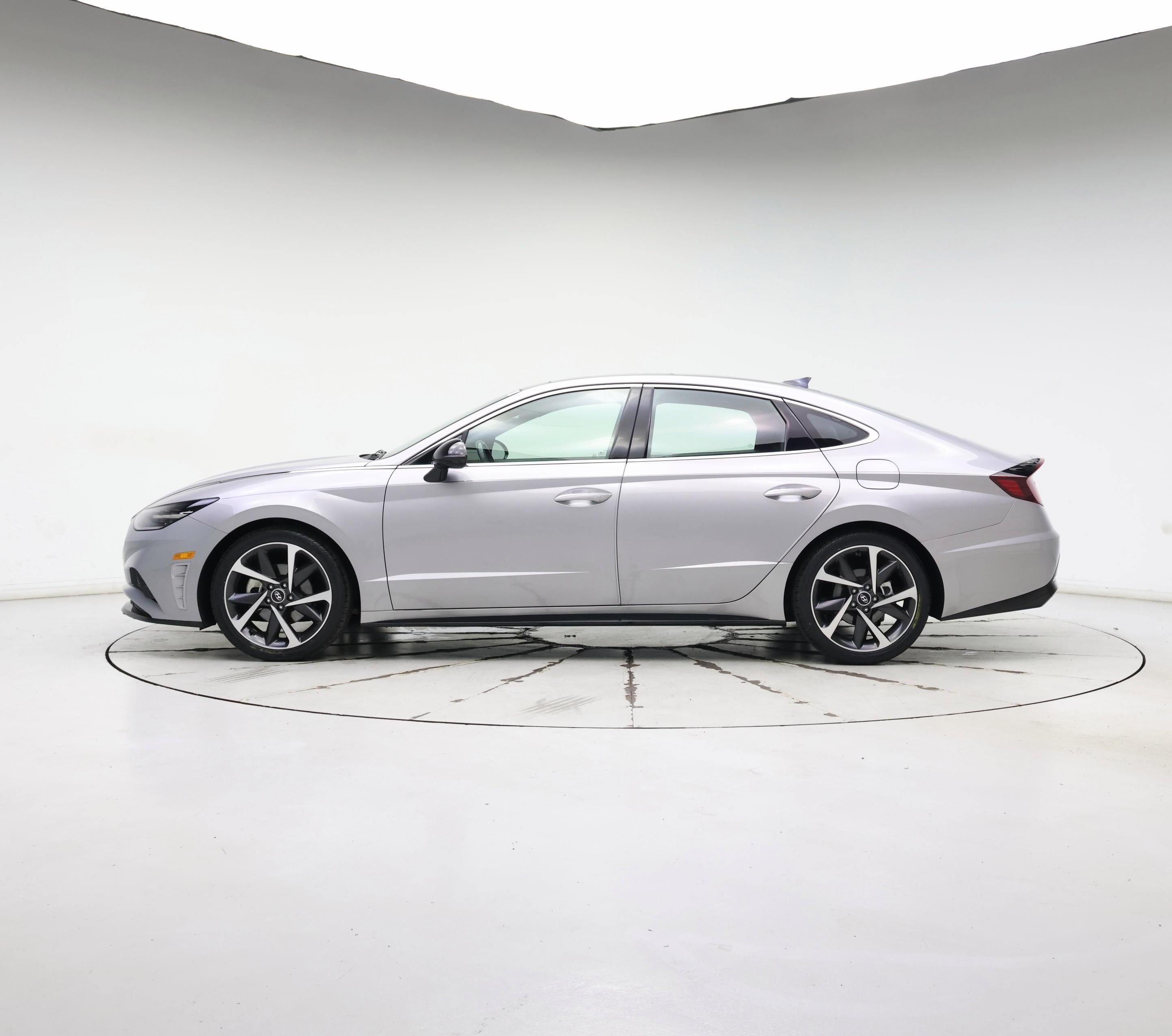 Thumbnail: 2023 Hyundai Sonata - 3