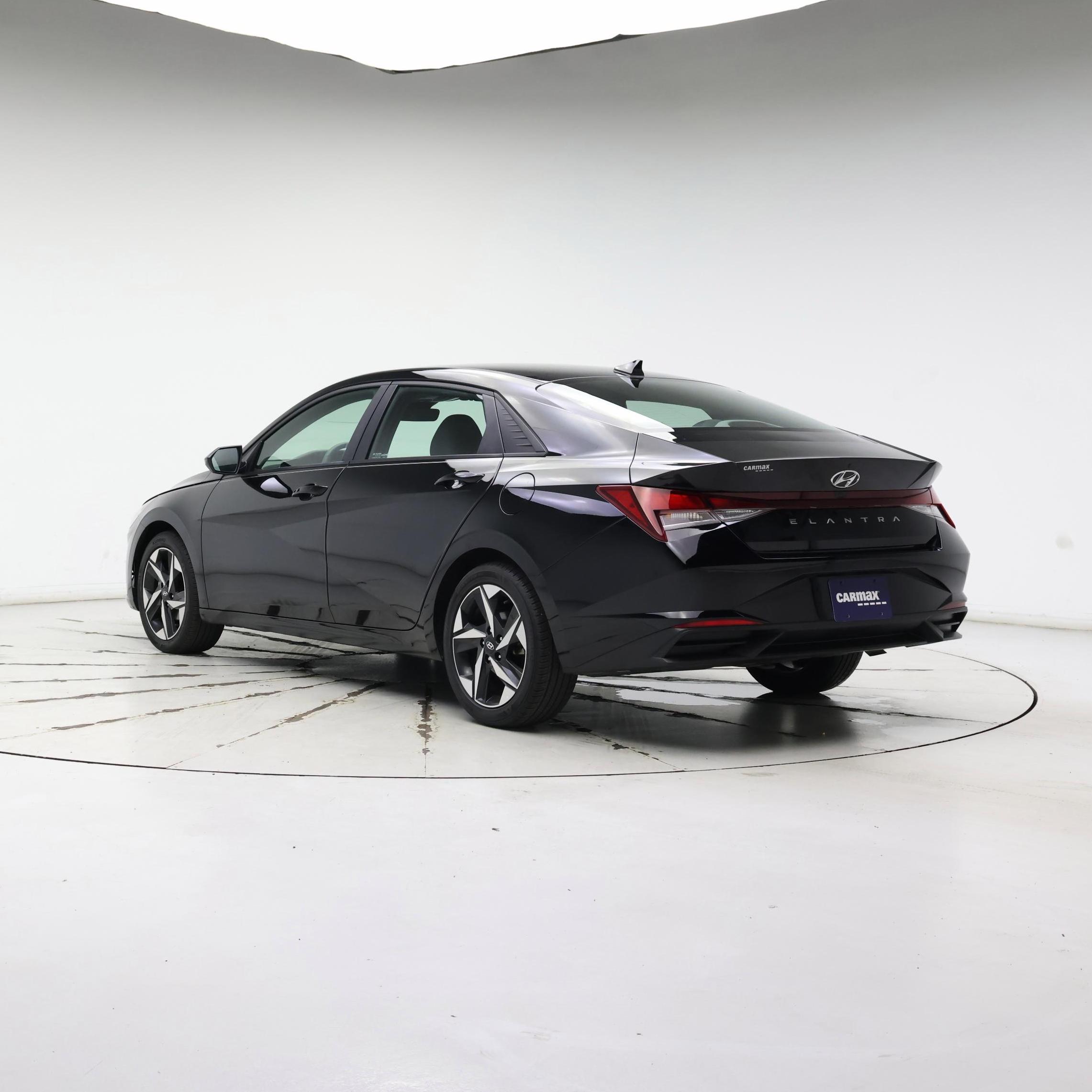 Thumbnail: 2023 Hyundai Elantra - 2