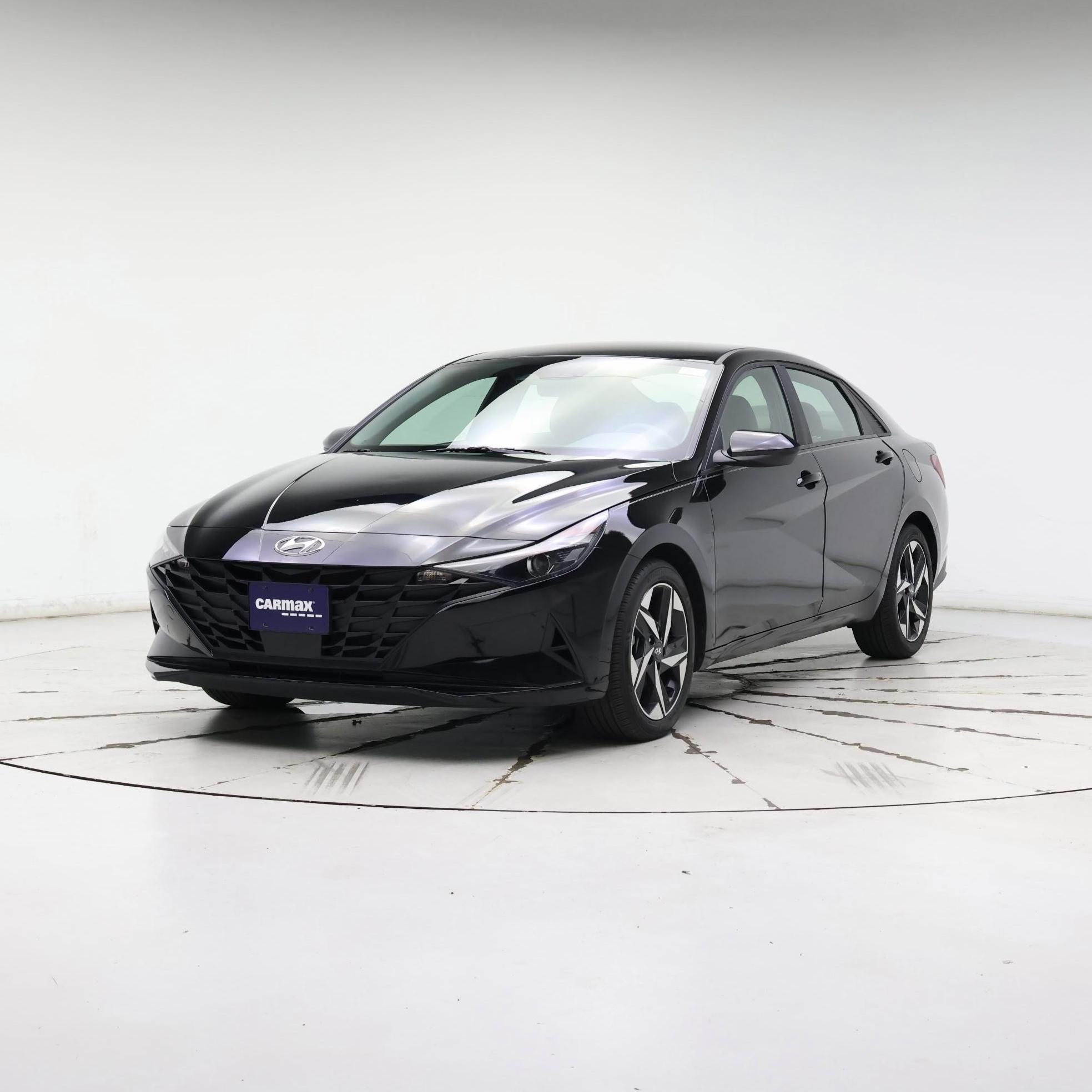 Thumbnail: 2023 Hyundai Elantra - 4