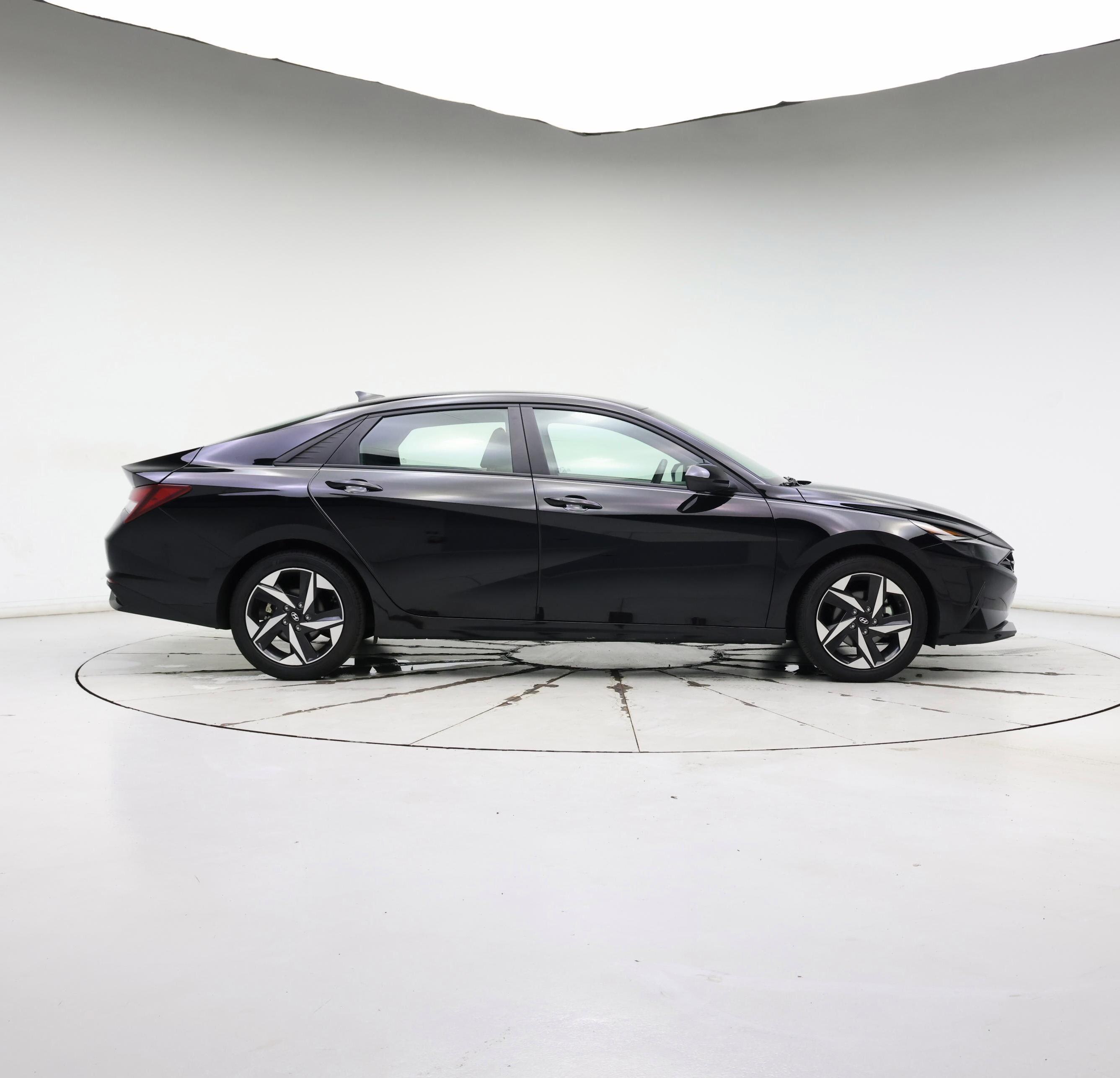 Thumbnail: 2023 Hyundai Elantra - 7