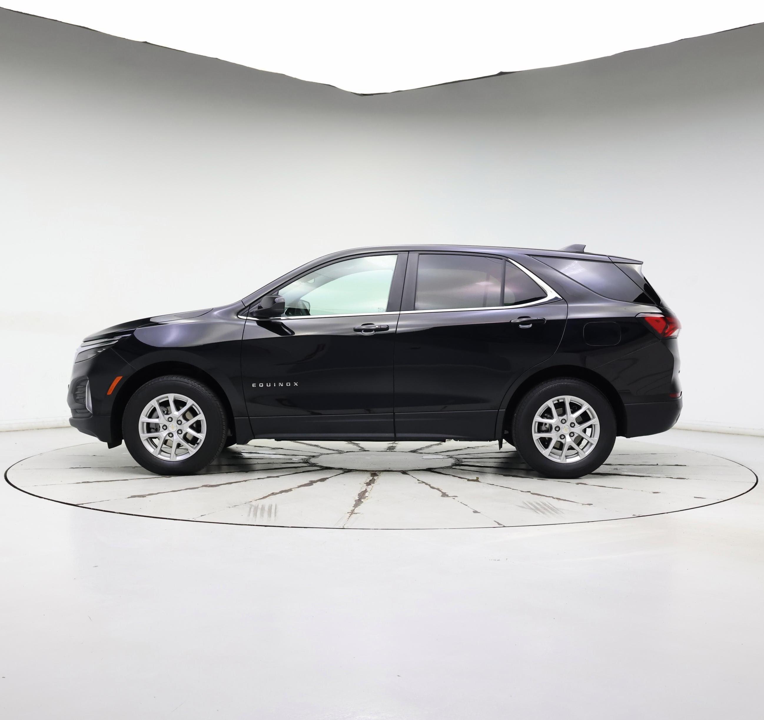 Thumbnail: 2023 Chevrolet Equinox - 3
