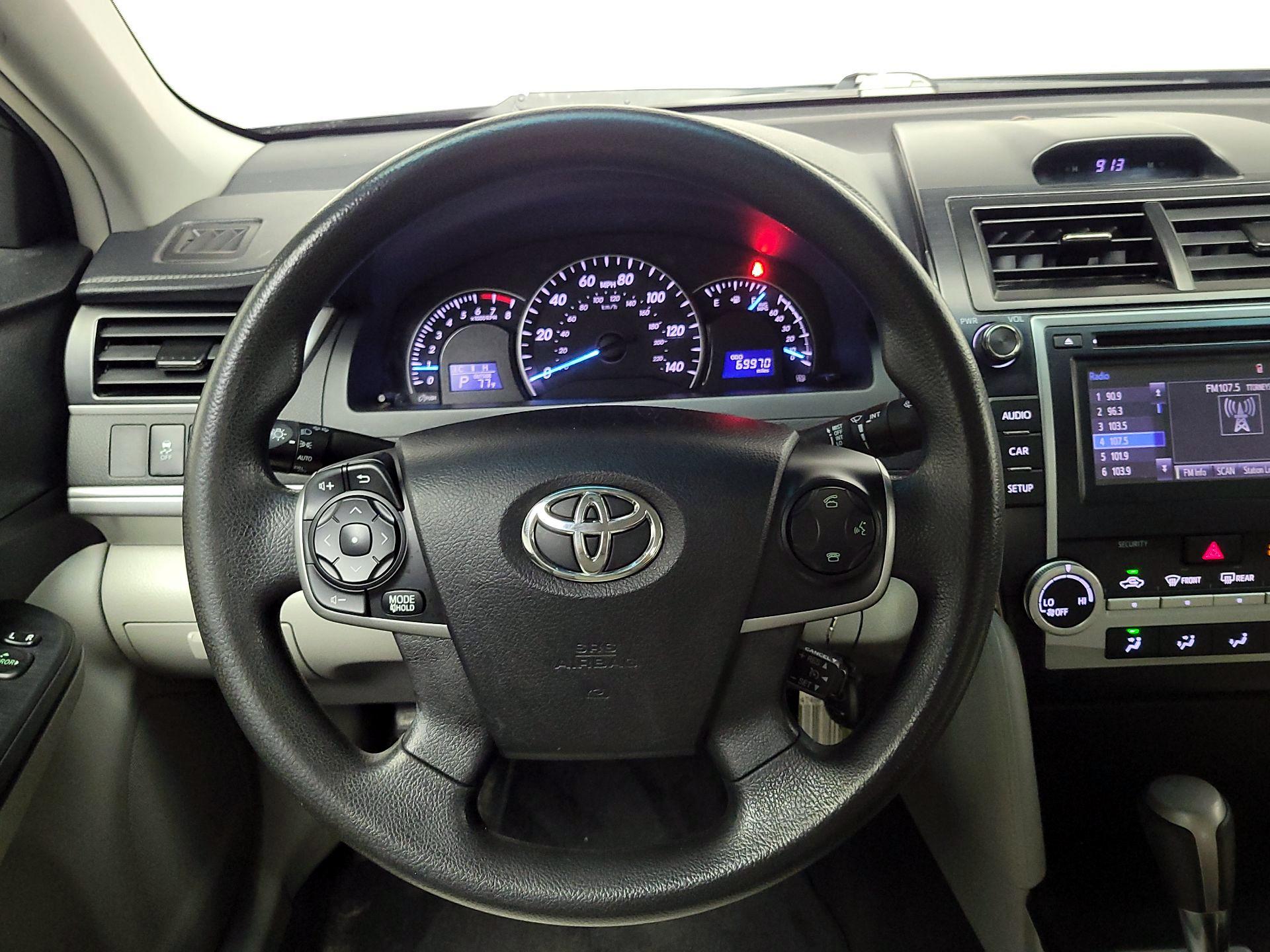 Thumbnail: 2014 Toyota Camry - 10