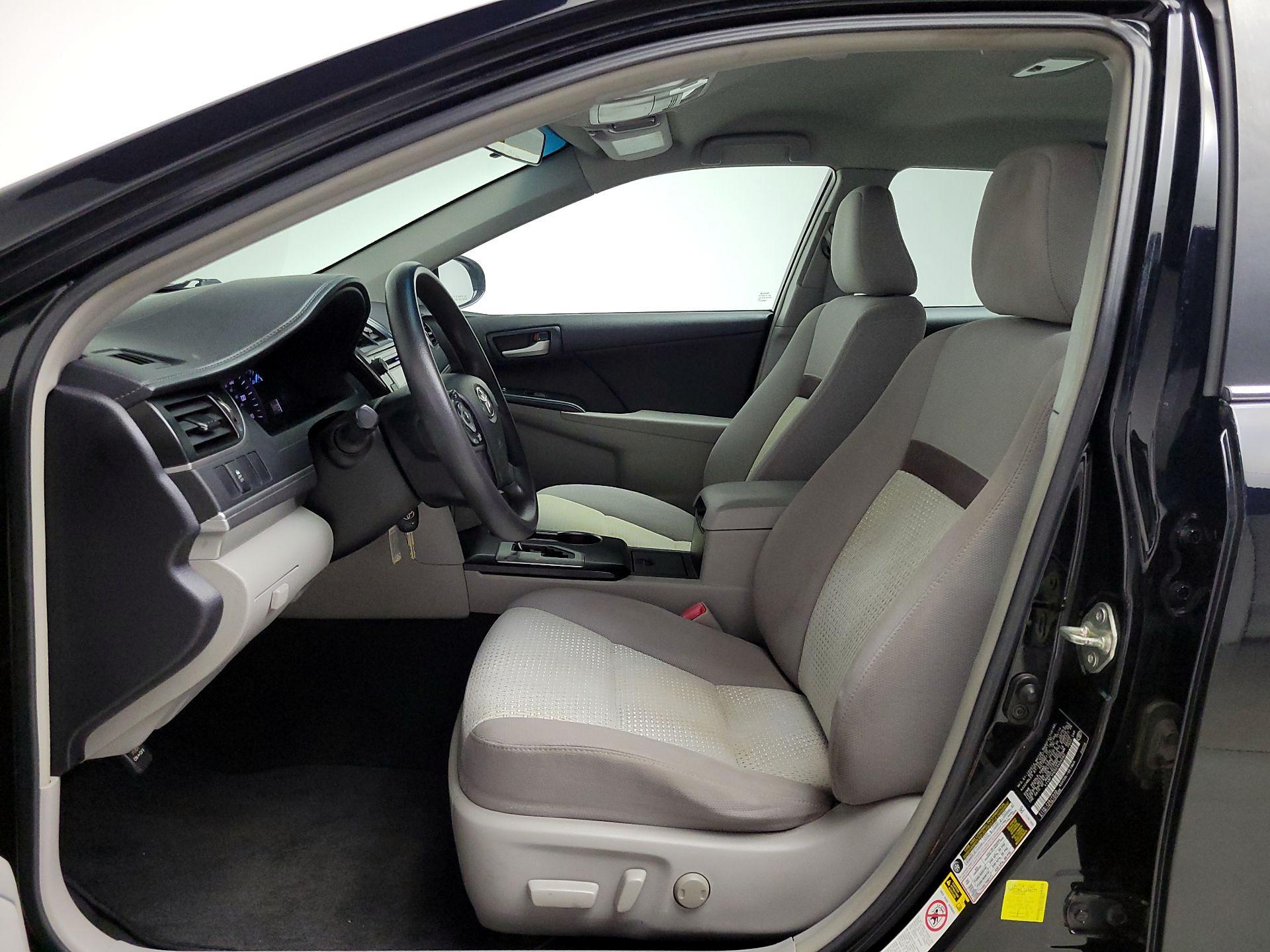 Thumbnail: 2014 Toyota Camry - 11