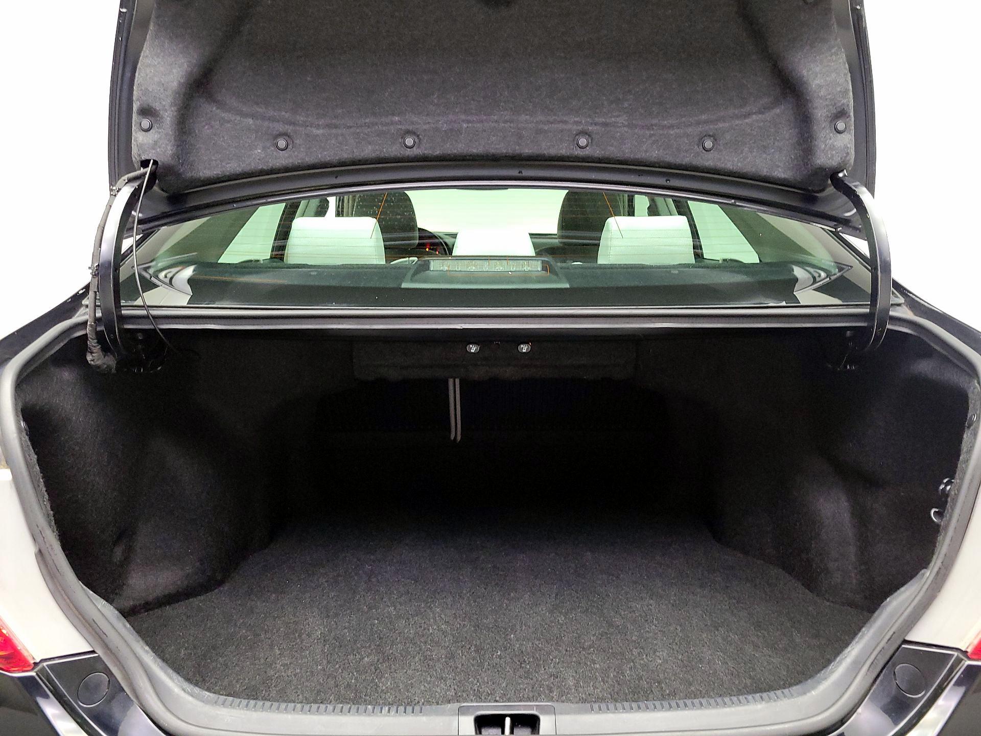 Thumbnail: 2014 Toyota Camry - 20