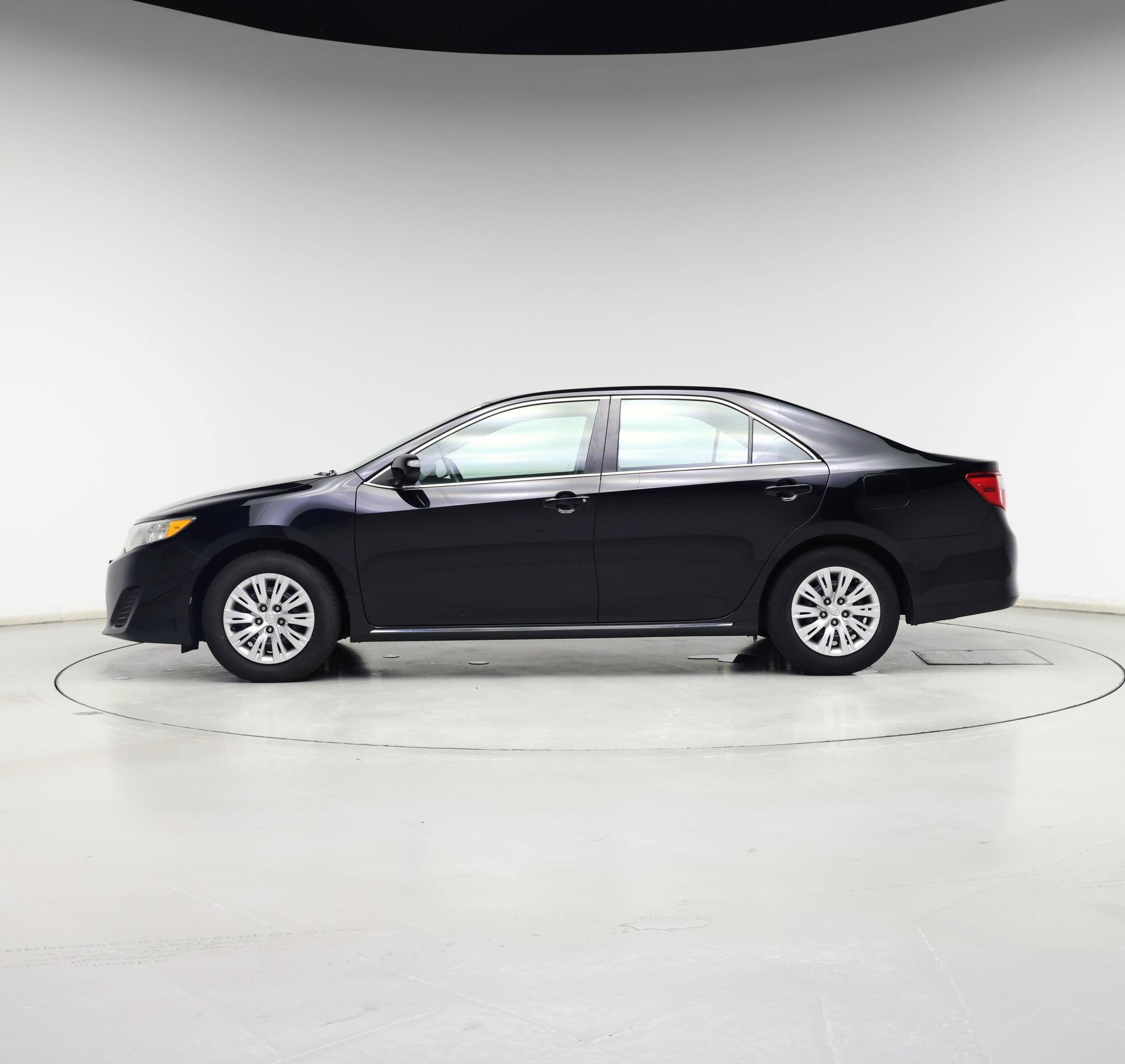 Thumbnail: 2014 Toyota Camry - 3