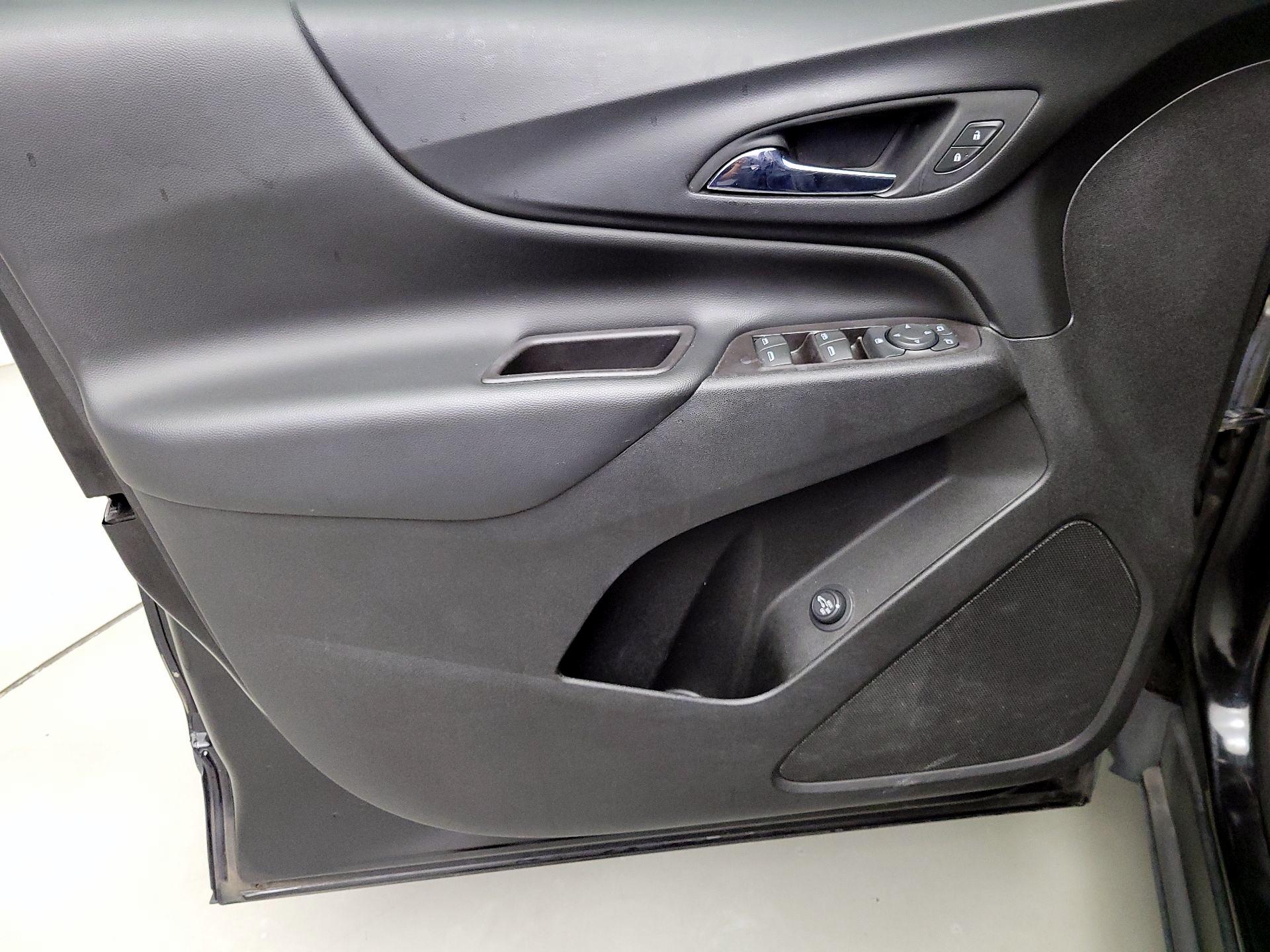 Thumbnail: 2019 Chevrolet Equinox - 12