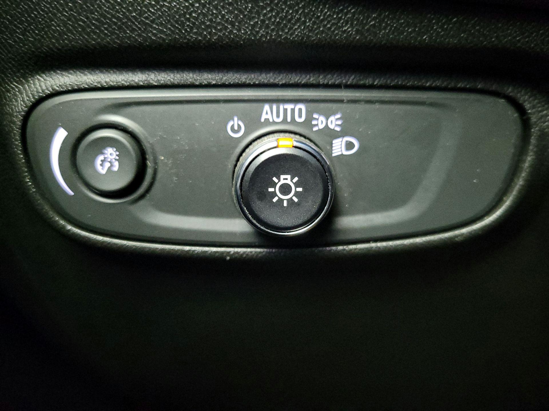 Thumbnail: 2019 Chevrolet Equinox - 13