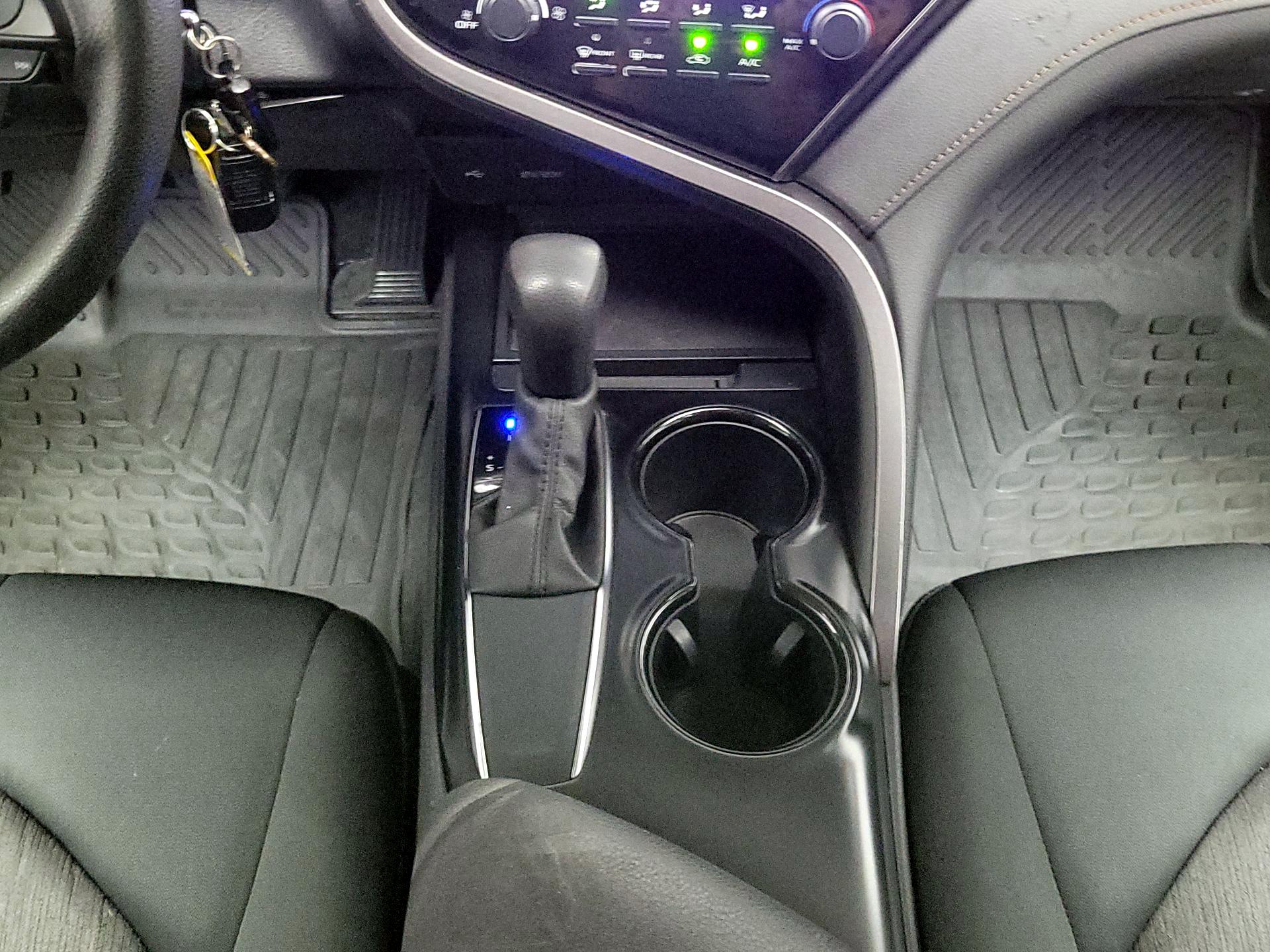 Thumbnail: 2020 Toyota Camry - 17