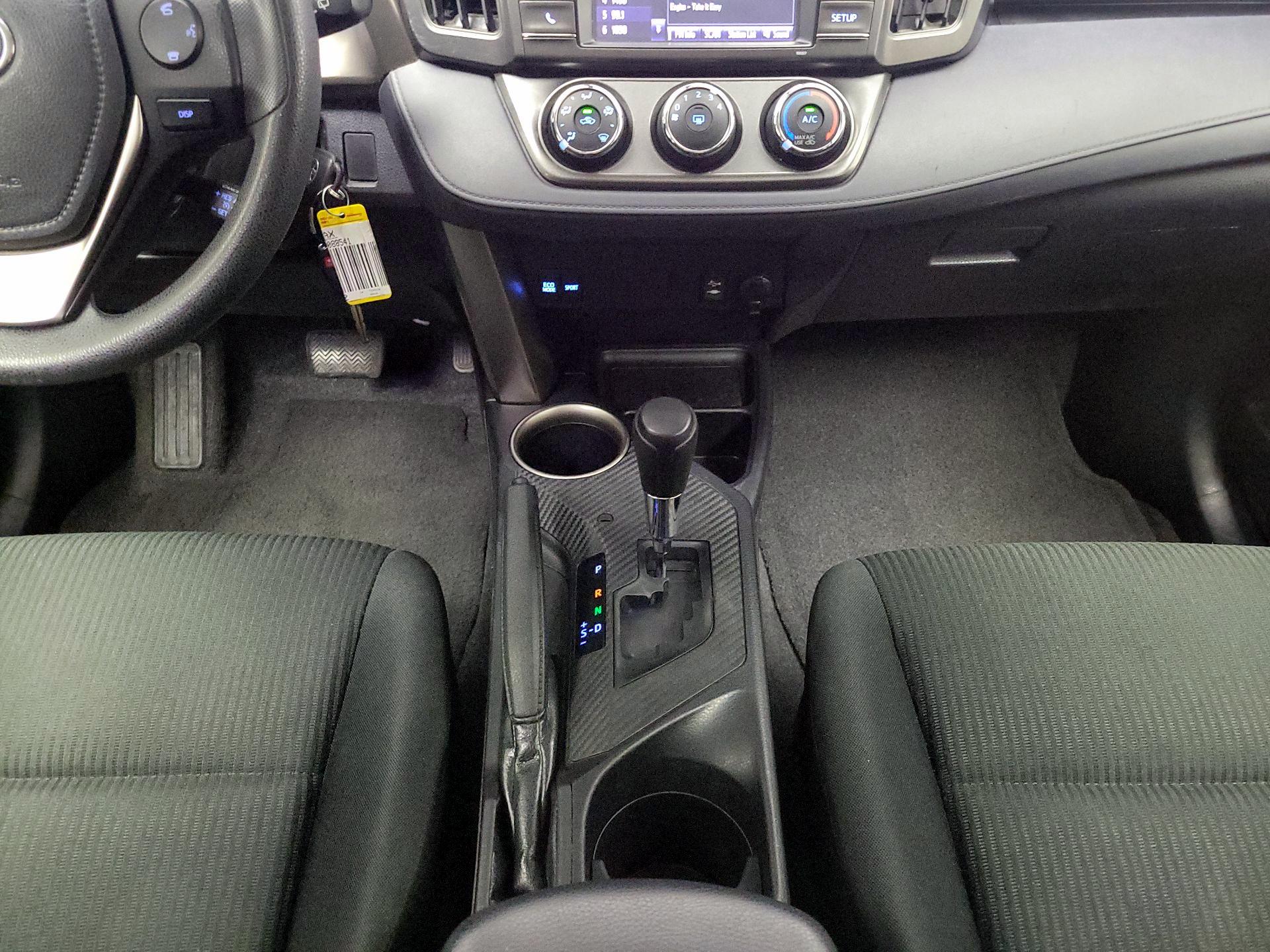 Thumbnail: 2014 Toyota RAV4 - 17