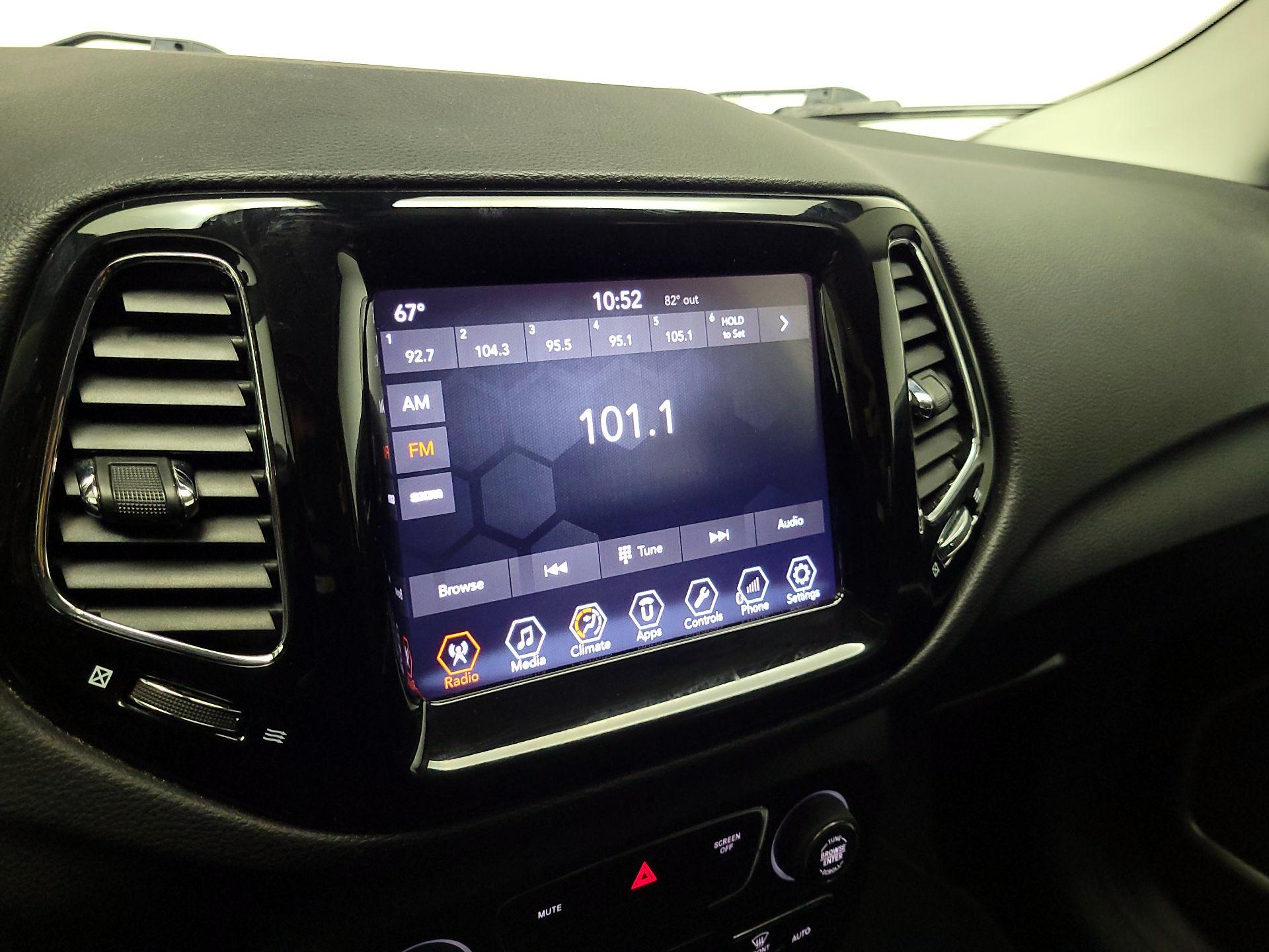 Thumbnail: 2018 Jeep Compass - 15