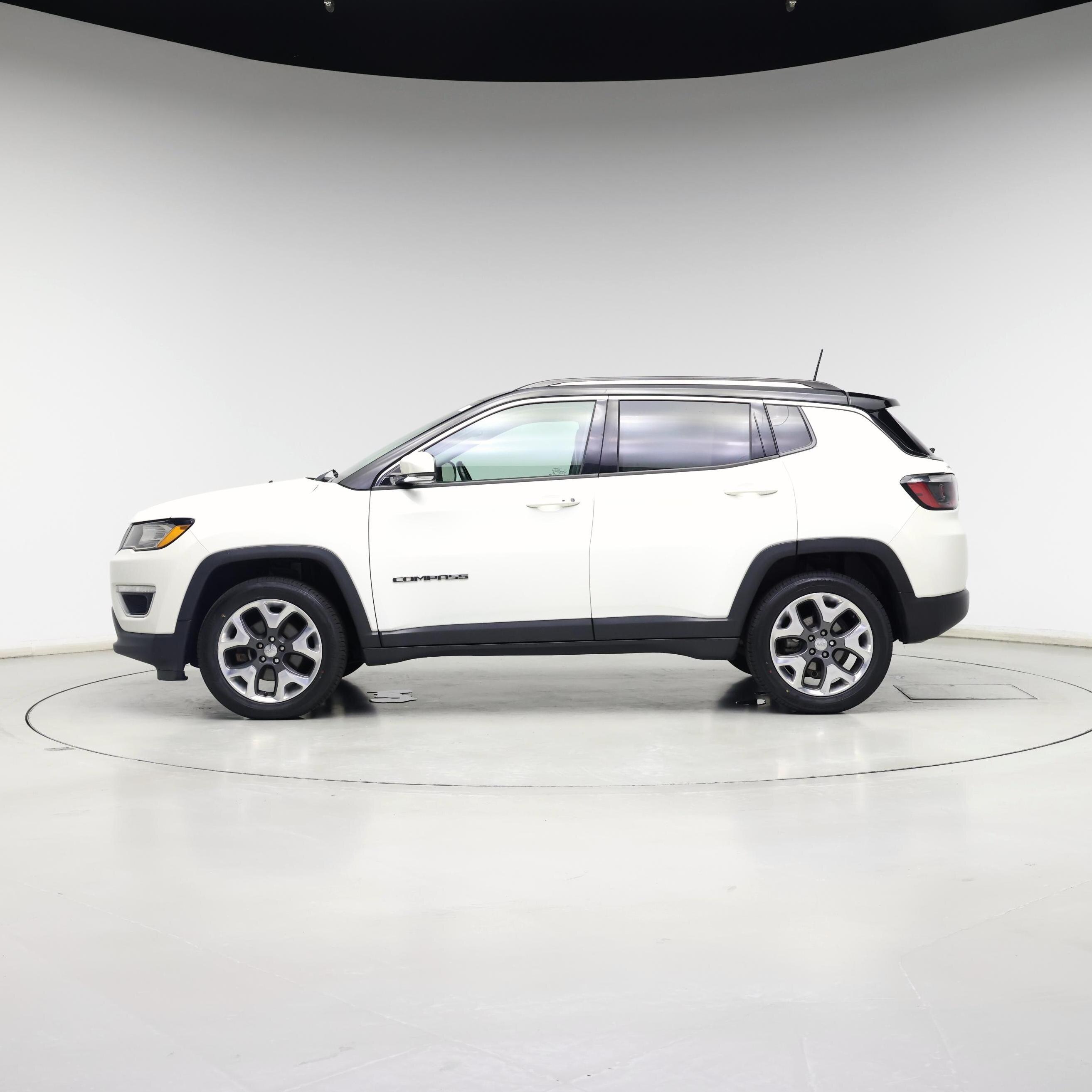 Thumbnail: 2018 Jeep Compass - 3